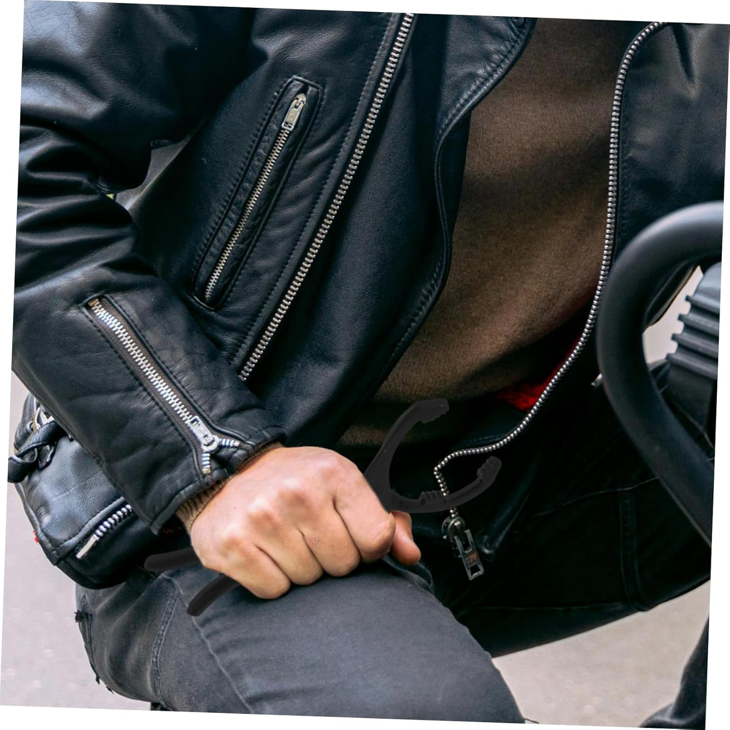 COSMEVIVI 10-Inch Adjustable Oil Filter Removal Tool Universal Oil Filter Wrench Pliers Claw Grip for Automotive Maintenance image number 2