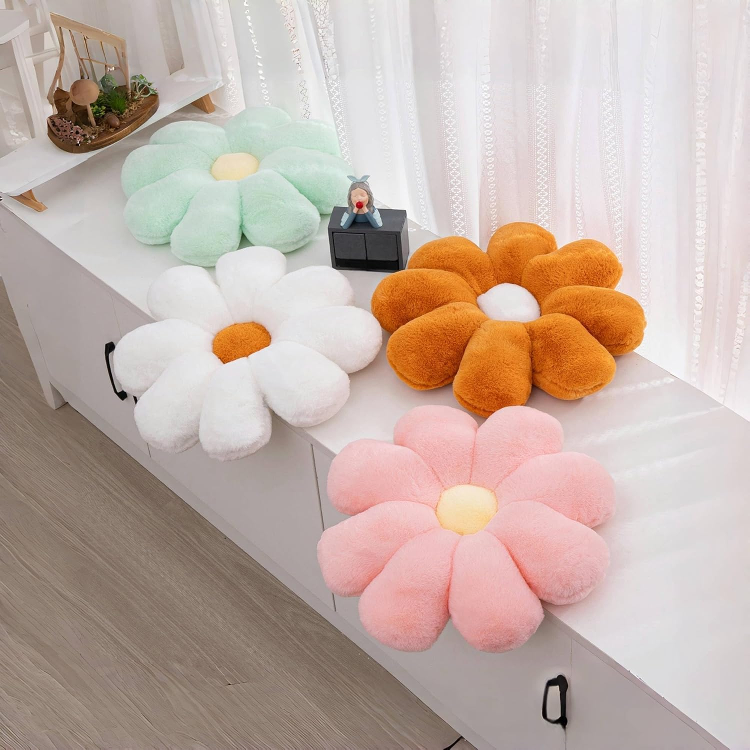 Diyannuo 2 PCS Flower Plush Throw Pillow, Flower Shaped Pillow, Daisy Pillow, Floor Pillow Cushion for Reading, Bedroom, Home D&eacute;cor image number 1