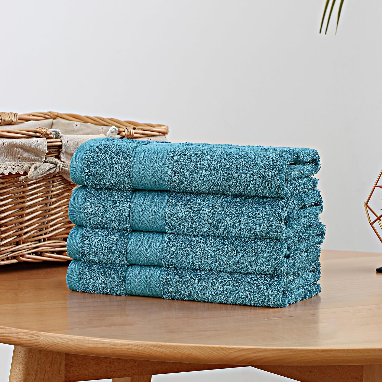 Easytry Premium 100% Cotton Bath Towels Set - 4 Pack 68X137Cm 600GSM Softness and Absorbency Bathroom Towels for Spa, Hotel, and Home Use - Blue image number 4