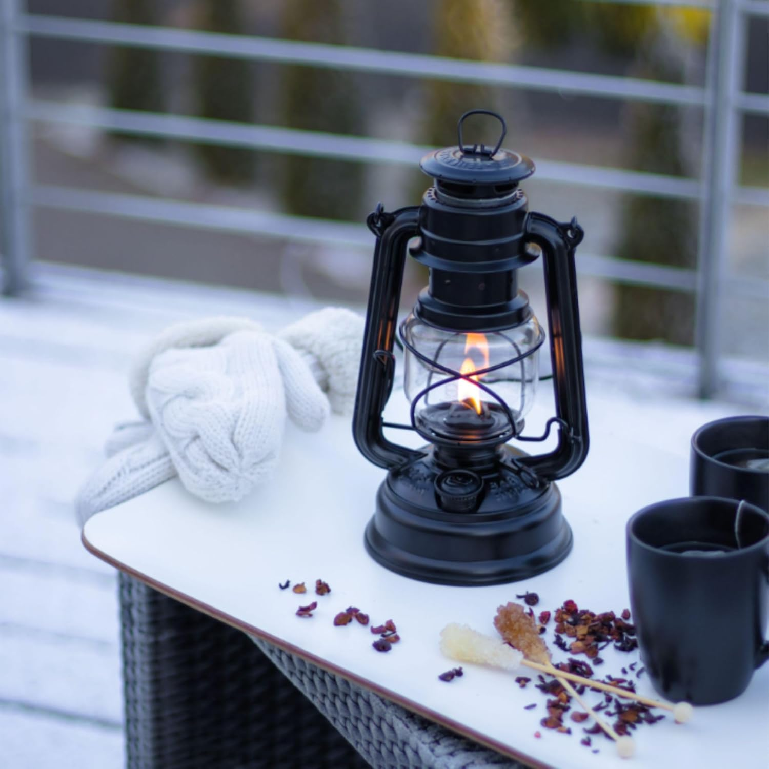 Feuerhand Baby Special 276 Storm Lantern - Made in Germany since 1893 - Petroleum Lamp Made of Powder-Coated Steel and Shatterproof Glass - Matte Black image number 5