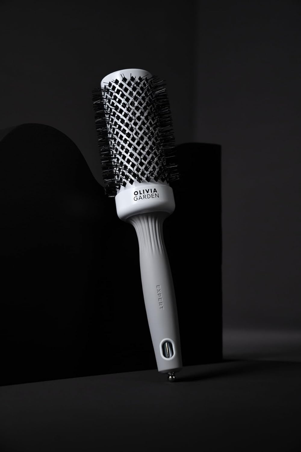 Olivia Garden Expert Blowout Shine &ndash; White & Grey - 20 - Ceramic Coated round Brush for Smooth Blowout, Frizz-Free Hair & Radiant Shine image number 2