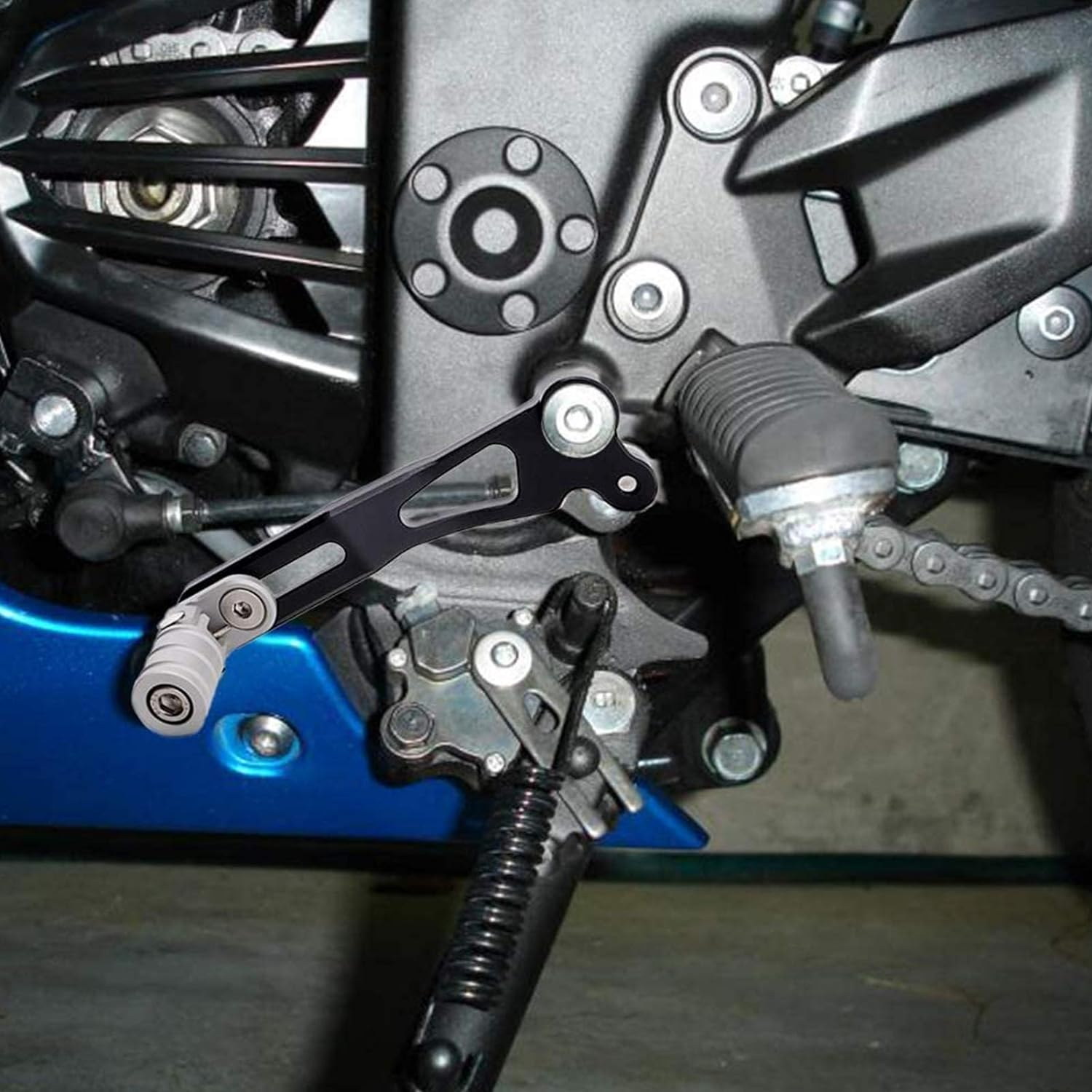 Qiilu 300 Gear Shifter Powersports Shift Levers Motorcycle Gear Shift Lever Folding Metal Gear Shifter for Z300 2015?2017 Automatic and Accessories image number 2