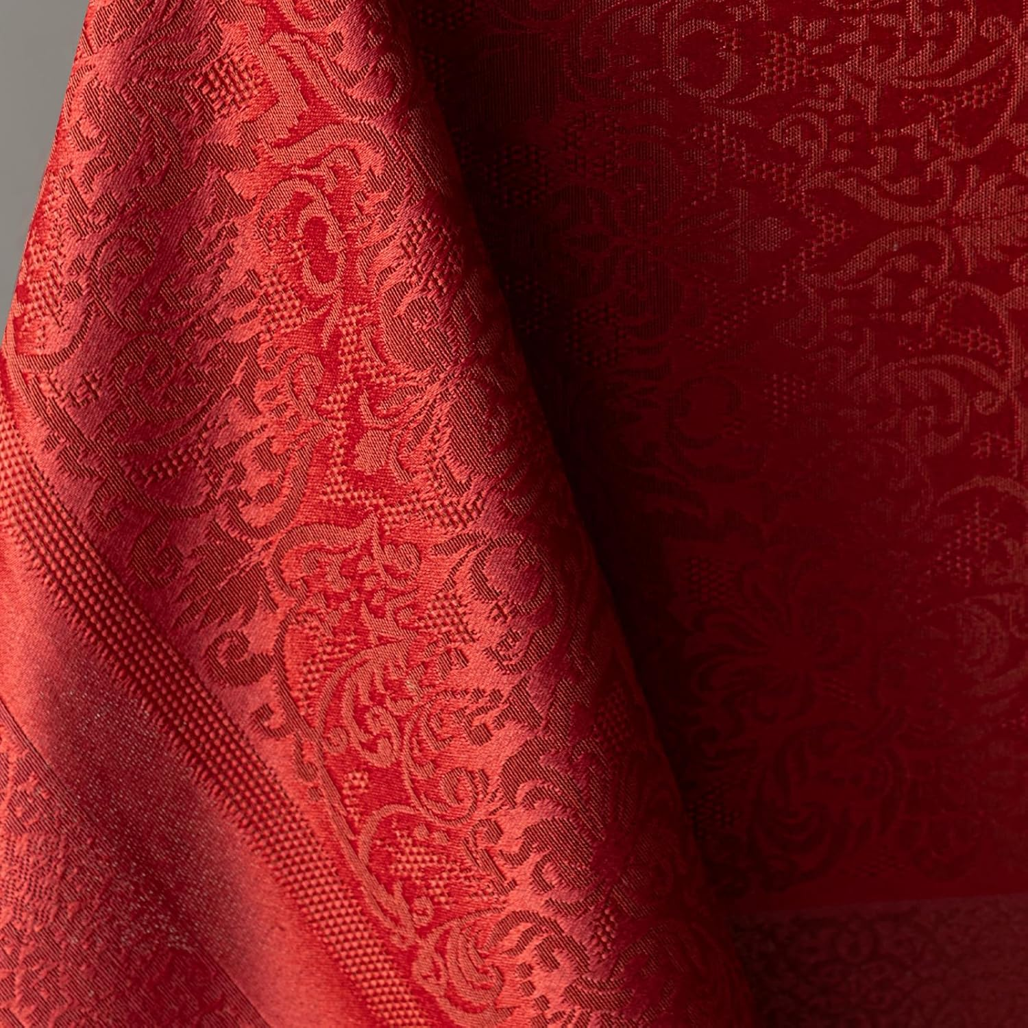 Benson Mills Ravenna Holiday Yarn Dyed Jacquard Fabric Table Cloth, Table Cover, Holiday, Winter and Christmas Tablecloth (60'' X 84'' Rectangular, Ravenna) image number 5