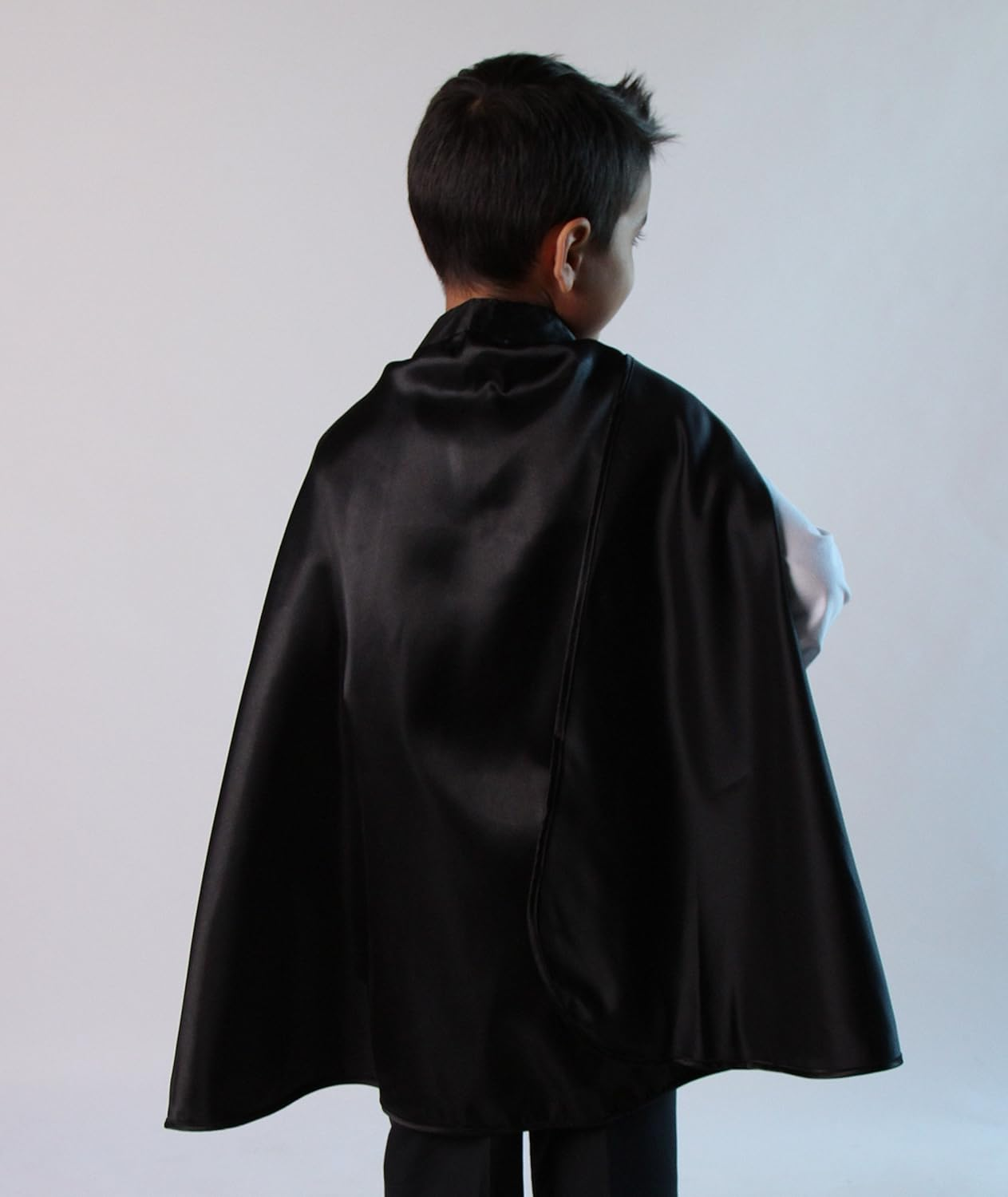 Kids Deluxe 24" Satin Superhero Cape (Choose Color) image number 1