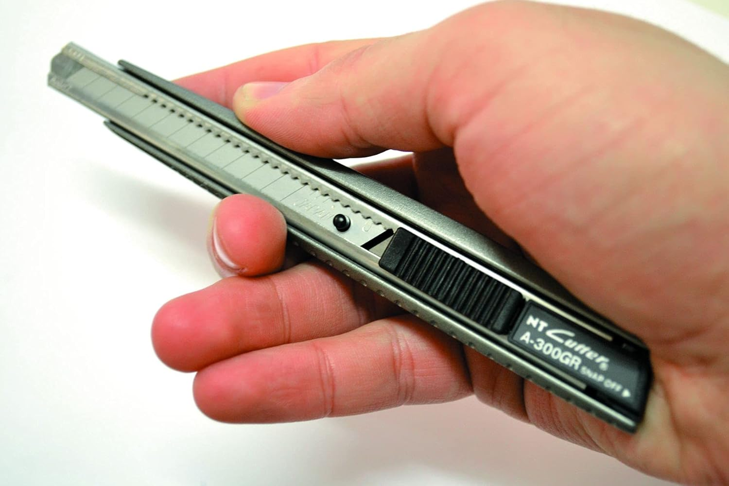 NT Cutter Snap Blade Utility Cutter, Die-Casting Aluminum Grip, A-300GRP image number 5