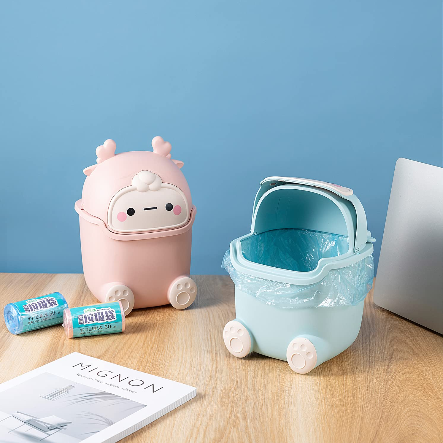 Plastic Trash Can Creative Mini Desktop Trash Can with Lid Small Home Office Cleaning Trash Desktop Storage Bin with 50 Trash Bags (Green) image number 4