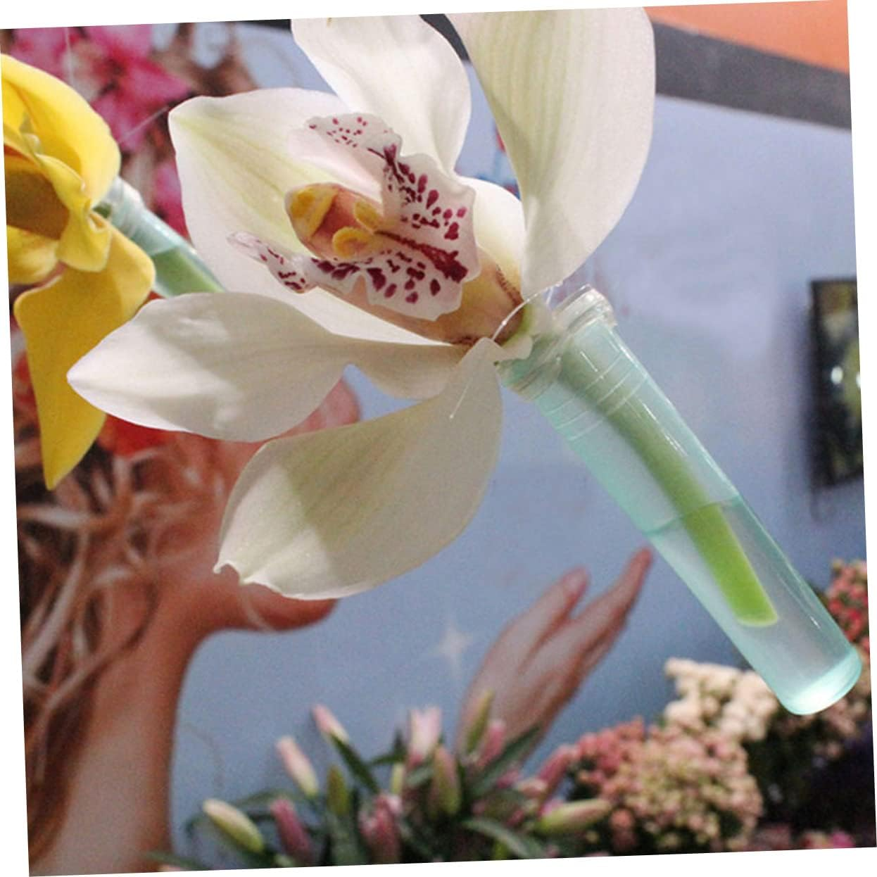 FONDOTIN Floral Water Tubes Vials for Bouquet Fresh Flowers Stem Hydration 7.5Cm Plastic Nutrition Tubes 90Pcs for Florists Gardening and Floral Arrangements image number 6