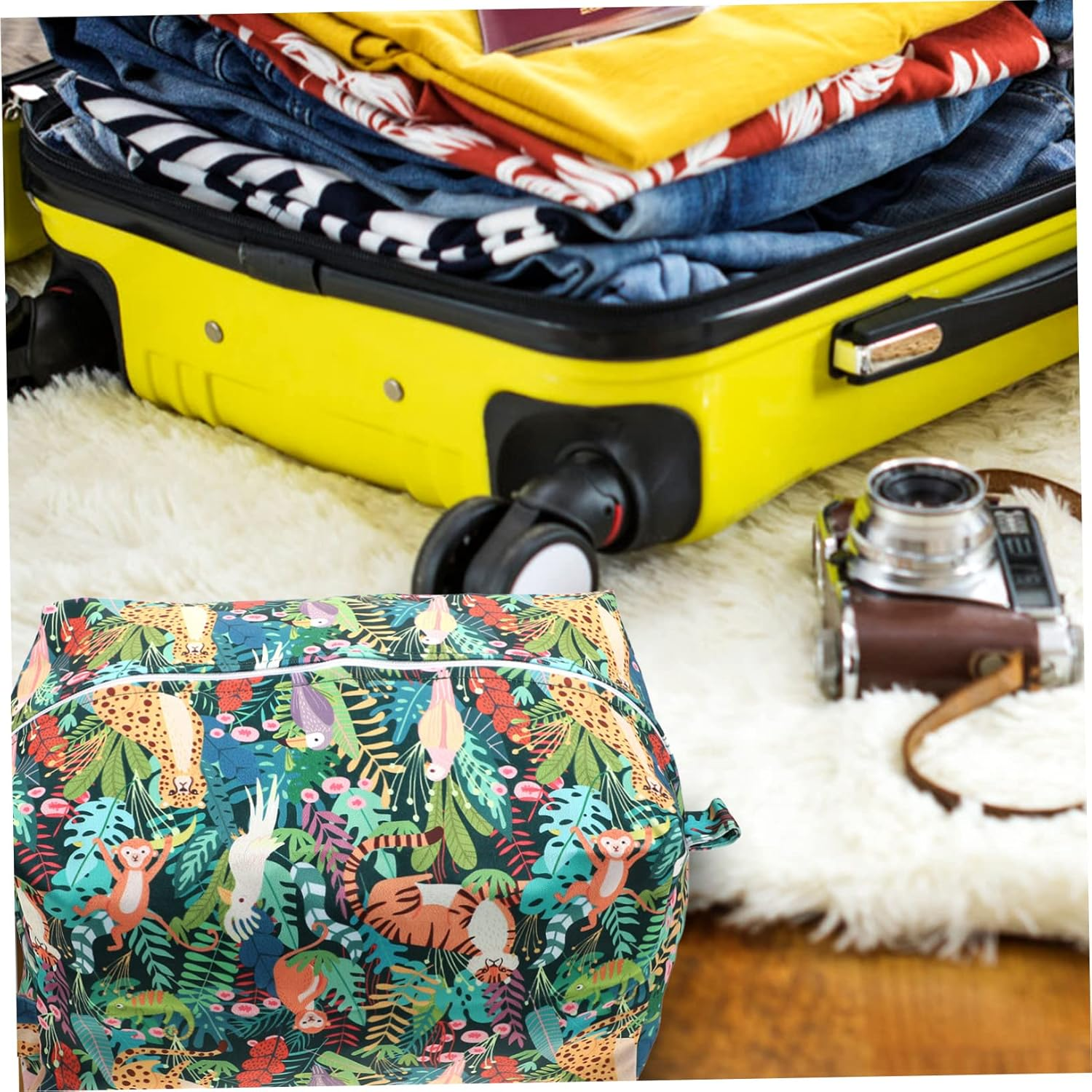 Bestonzon Reusable Waterproof Diaper Storage Pouch Nursery Wet Bag Portable Travel Diaper Storage Bag for Baby Care image number 3