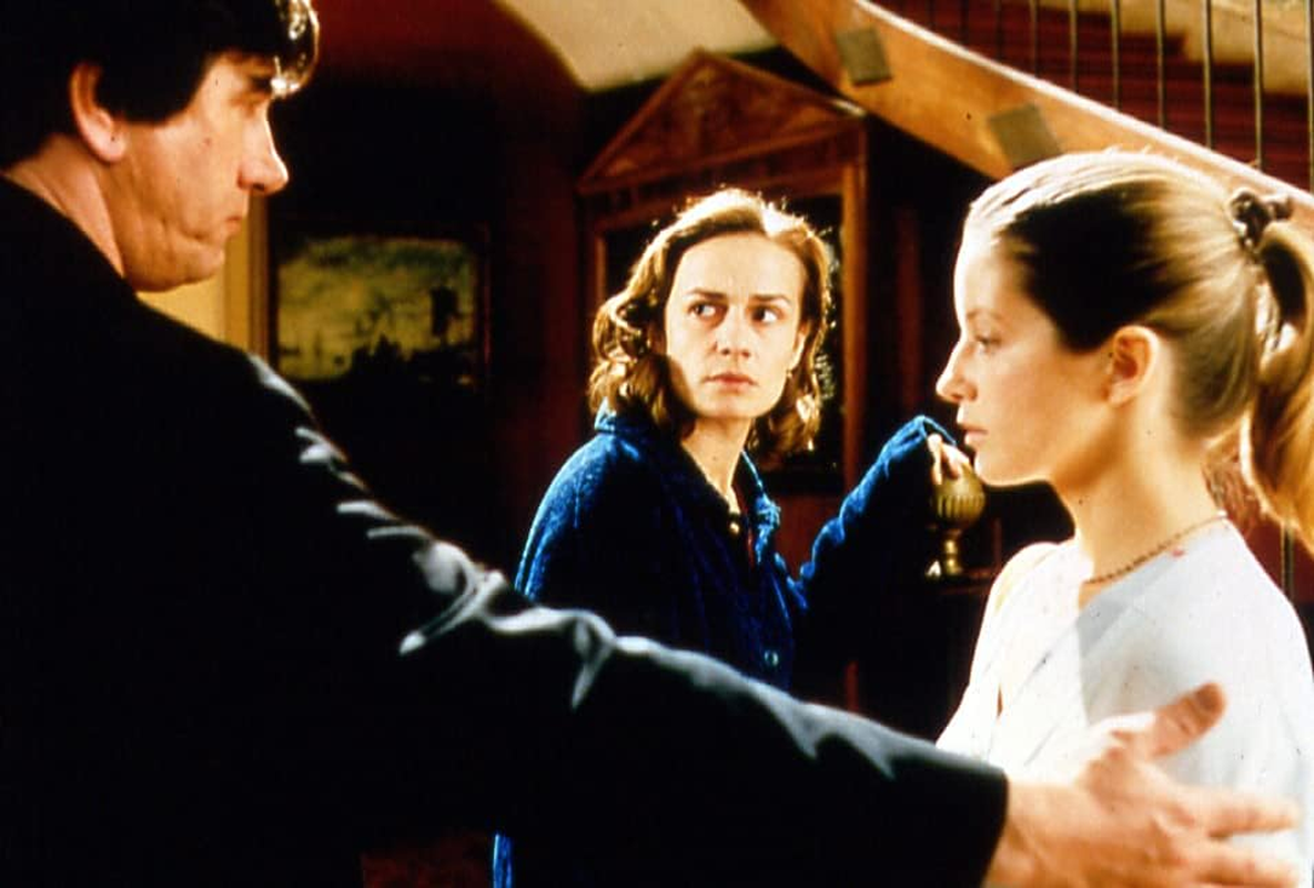 SECRET Defence image number 4