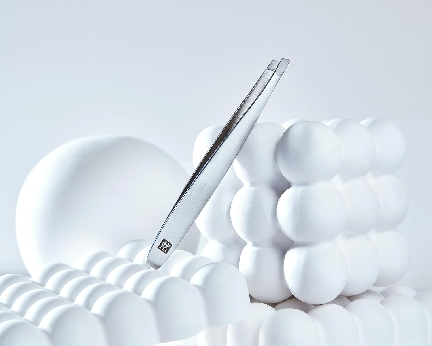 Zwilling Twinox Slant Tweezers image number 5