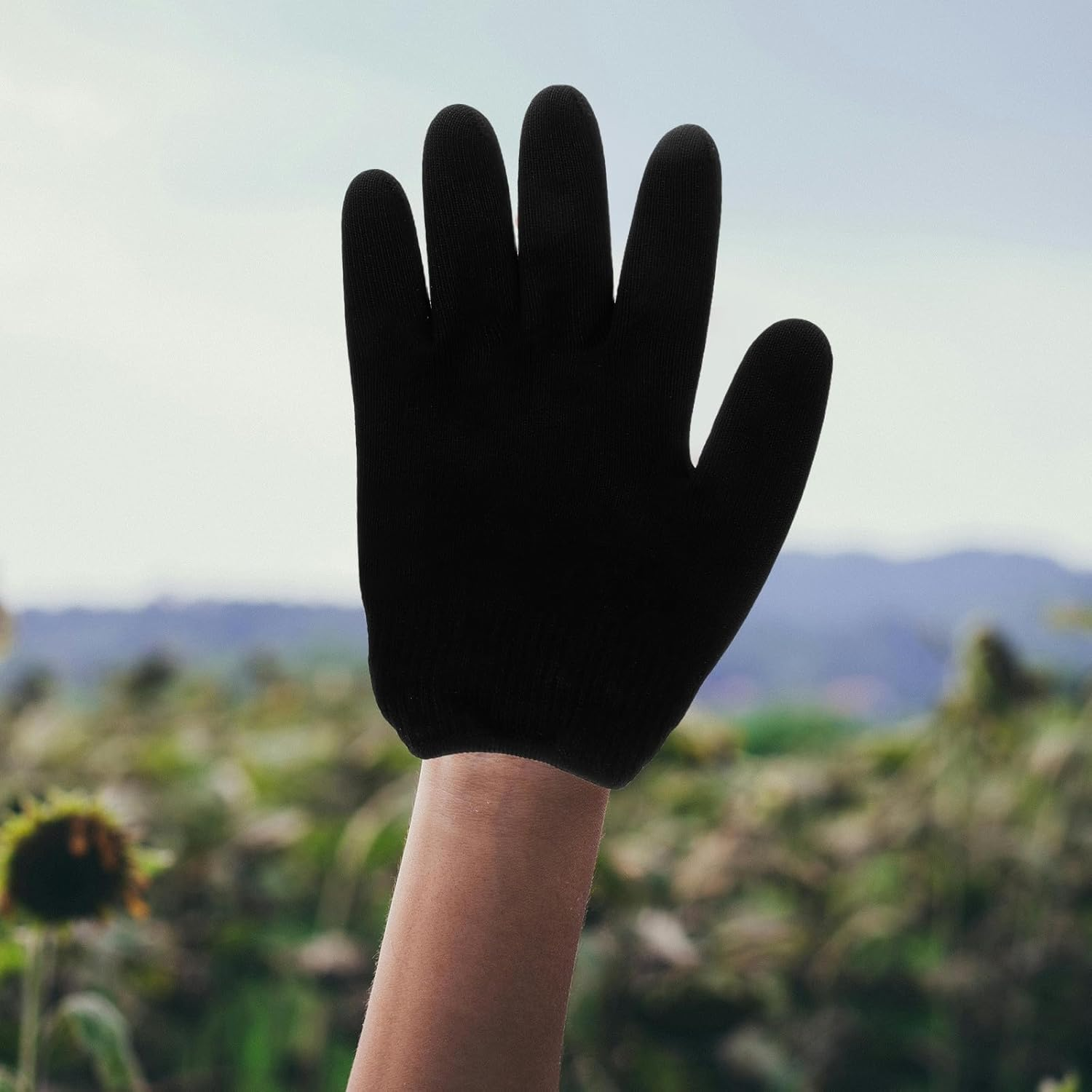 Hydrating Gel Hand Gloves for Moisturizing Exfoliating Skin Brightening Treatment for Dry Cracked Hands Reusable Silicone Spa Mittens for Softening and Repairing Suitable for Men