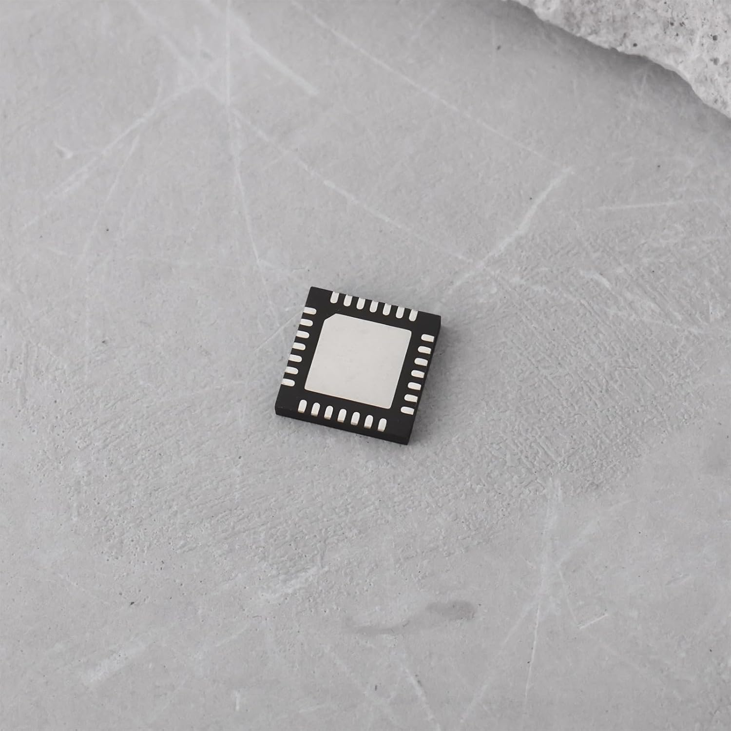 Create Idea Charging Control Chip BQ24800 BQ24800RUYR Compatible with Laptop Motherboard and Battery Pack Applications image number 1