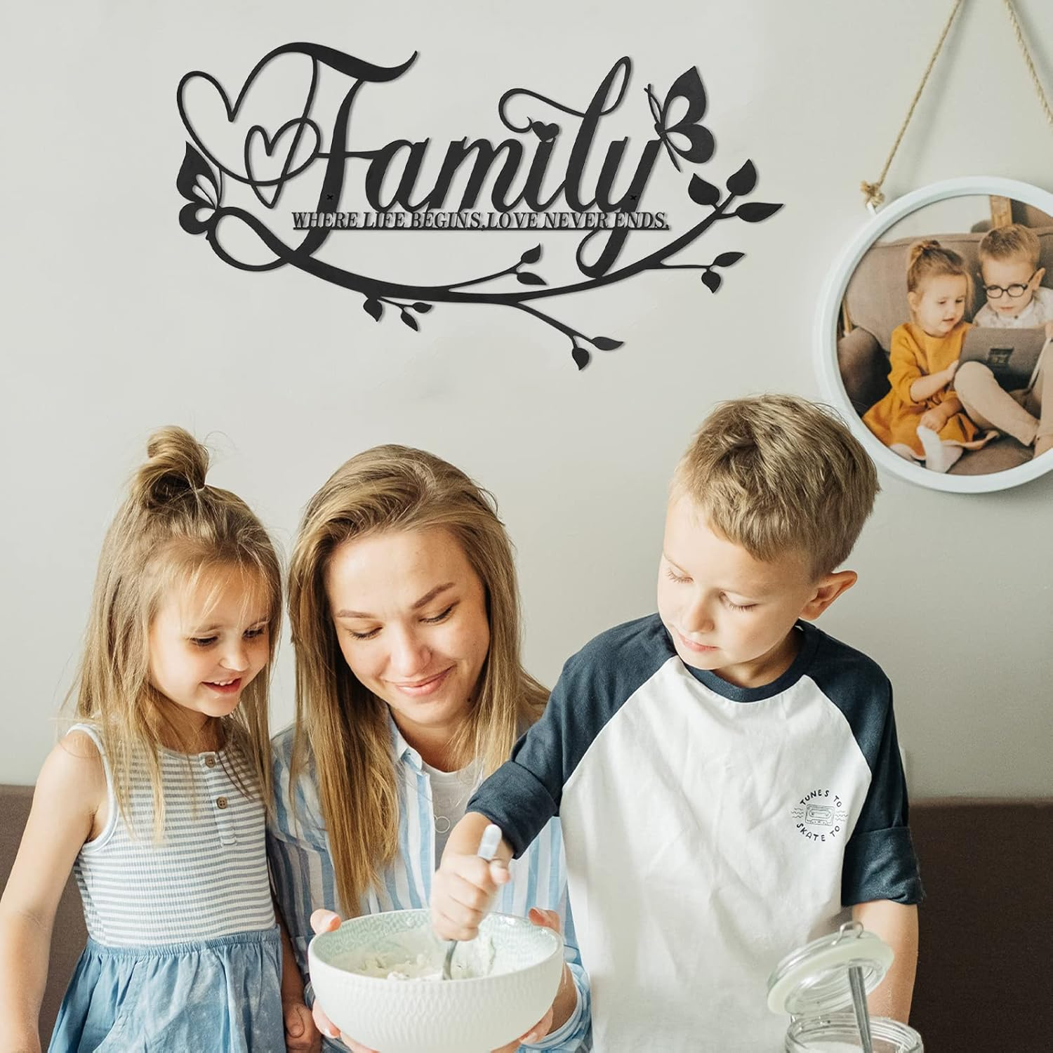 Family Where Life Begins Love Never Ends Word Sign Metal Wall Decor, Black Home Decor Wall Art Decorations, Letters Quotes Sign for Living Room Bedroom Kitchen Indoor Outdoor Decor(Black)