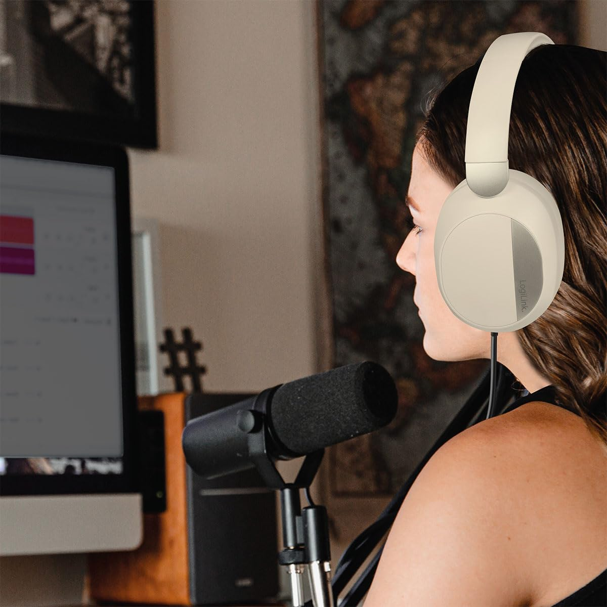 Logilink BT0071C BT 6.0 Gaming Headset with Additional 3.5Mm AUX, ANC (Active Noise Cancellation), 15 Hours Battery Life, Colour: Cream/Silver image number 6