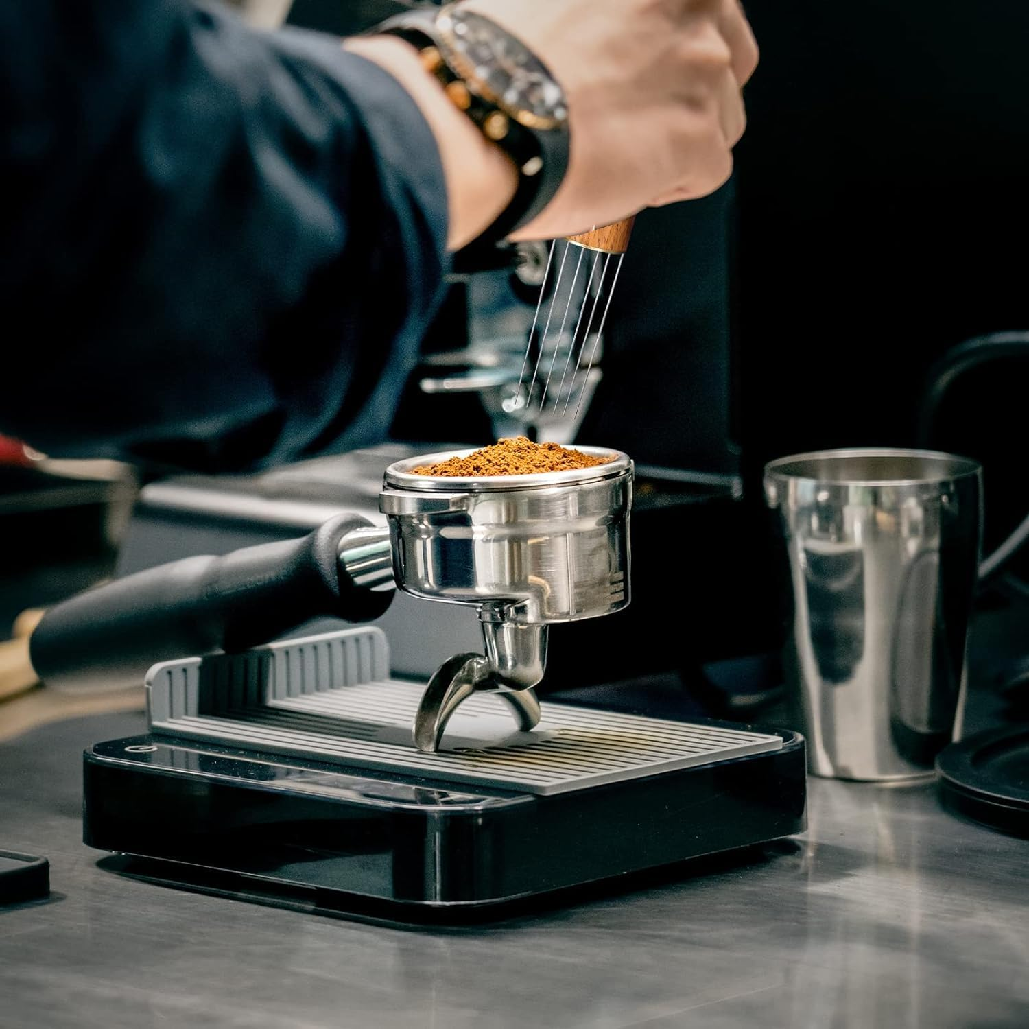 BEANPRECOY Espresso Coffee Stirrer 6 Needles 0.4Mm Coffee Grounds Needle Distribution Tool for Espresso Distribution Natural Wood Handle and Stand Professional Barista Hand Distribution Tool image number 3