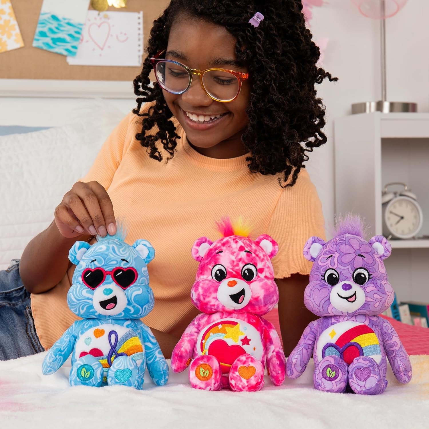 Care Bears 22 Cm Plush Blissful Heart Bear (Tray) image number 1