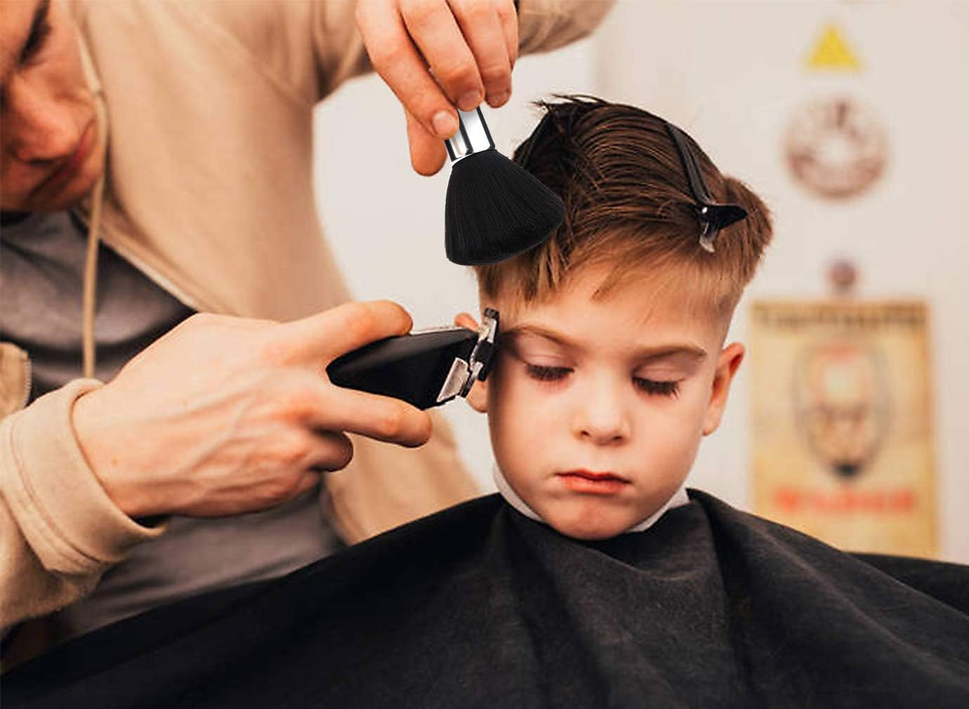 Fokmuaex Professional Salon Dust Brush for Hairdressers - Soft Nylon Bristle Brush for Neck Hair Removal, Nail & Beard Cleaning - Home Use Grooming Tool（1Pcs） image number 2