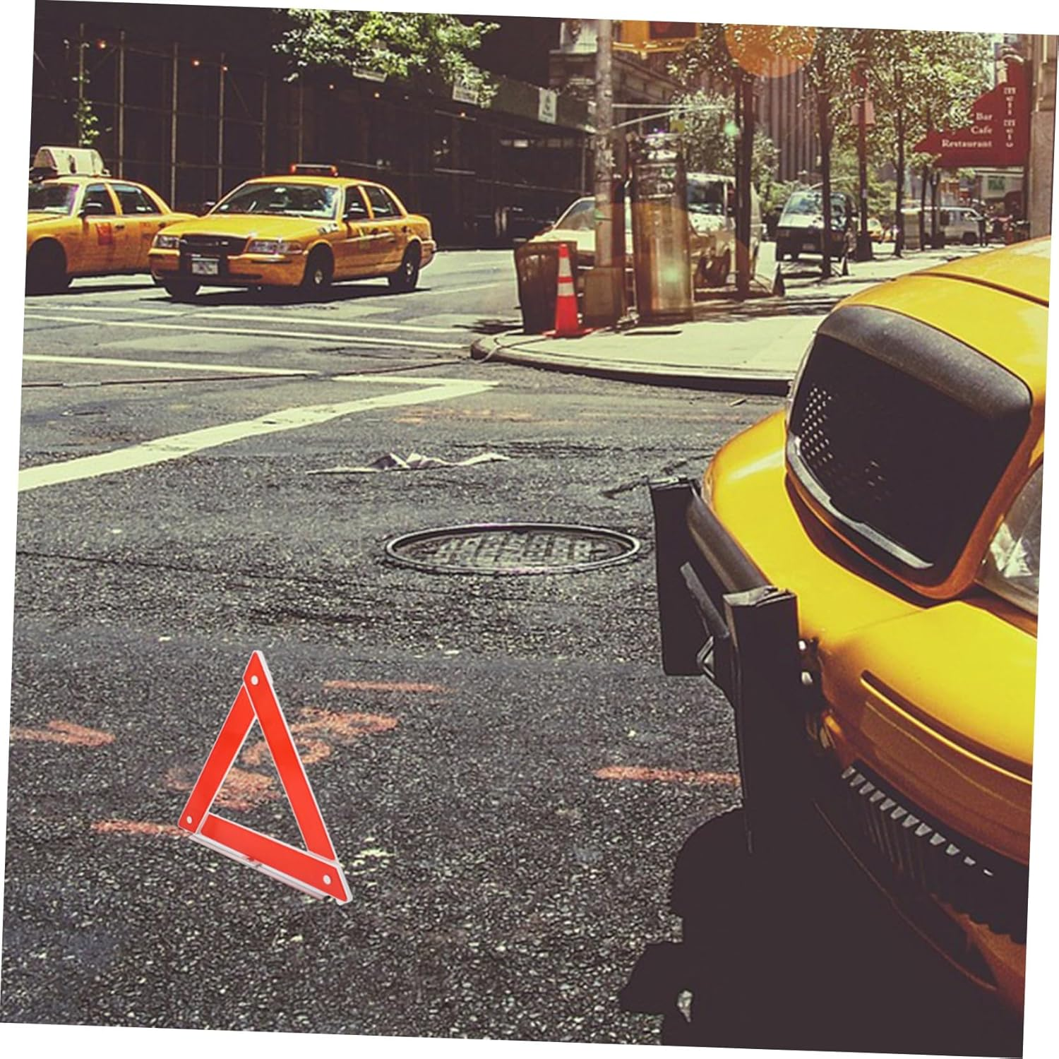 Foldable Roadside Triangle Warning Sign High Visibility Emergency Safety Reflective Car Road Safety Kit Metal and Plastic Construction for Quick Setup image number 2