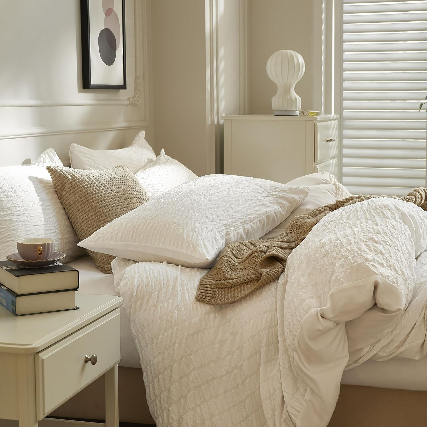 JELLYMONI White Duvet Cover Queen Size, 3Pcs Washed Microfiber Bedding Set, Soft Breathable Seersucker Duvet Cover Set with Zipper Closure and Corner Ties for All Seasons image number 7