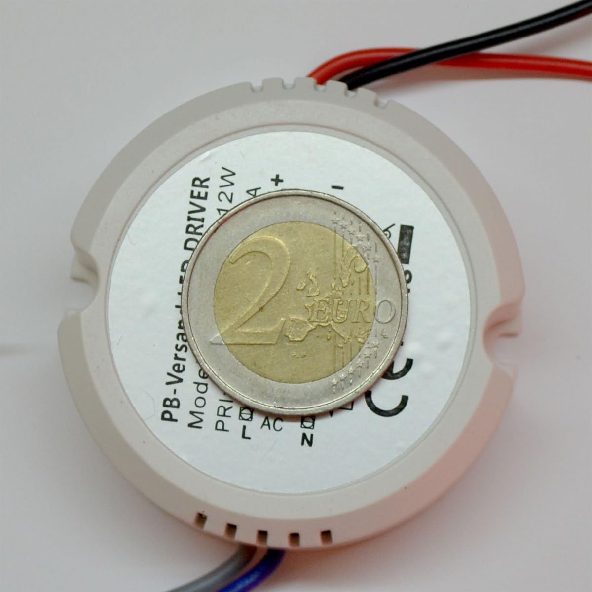 LED Transformer 12 Watt 12 V DC round Circular Light Bulb Transformer Power Supply Driver Ballast Flush-Mounted Box Distribution Box image number 1