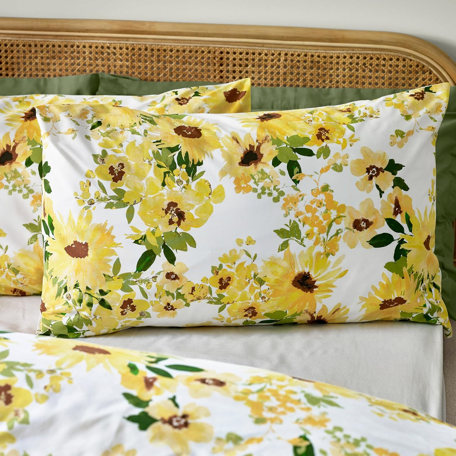 Catherine Lansfield Sunflowers Reversible King Duvet Cover Set with Pillowcases Yellow image number 1