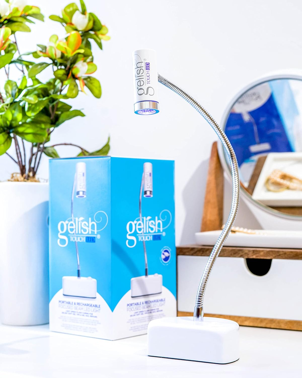 Gelish Touch LED Light with USB Cord image number 4