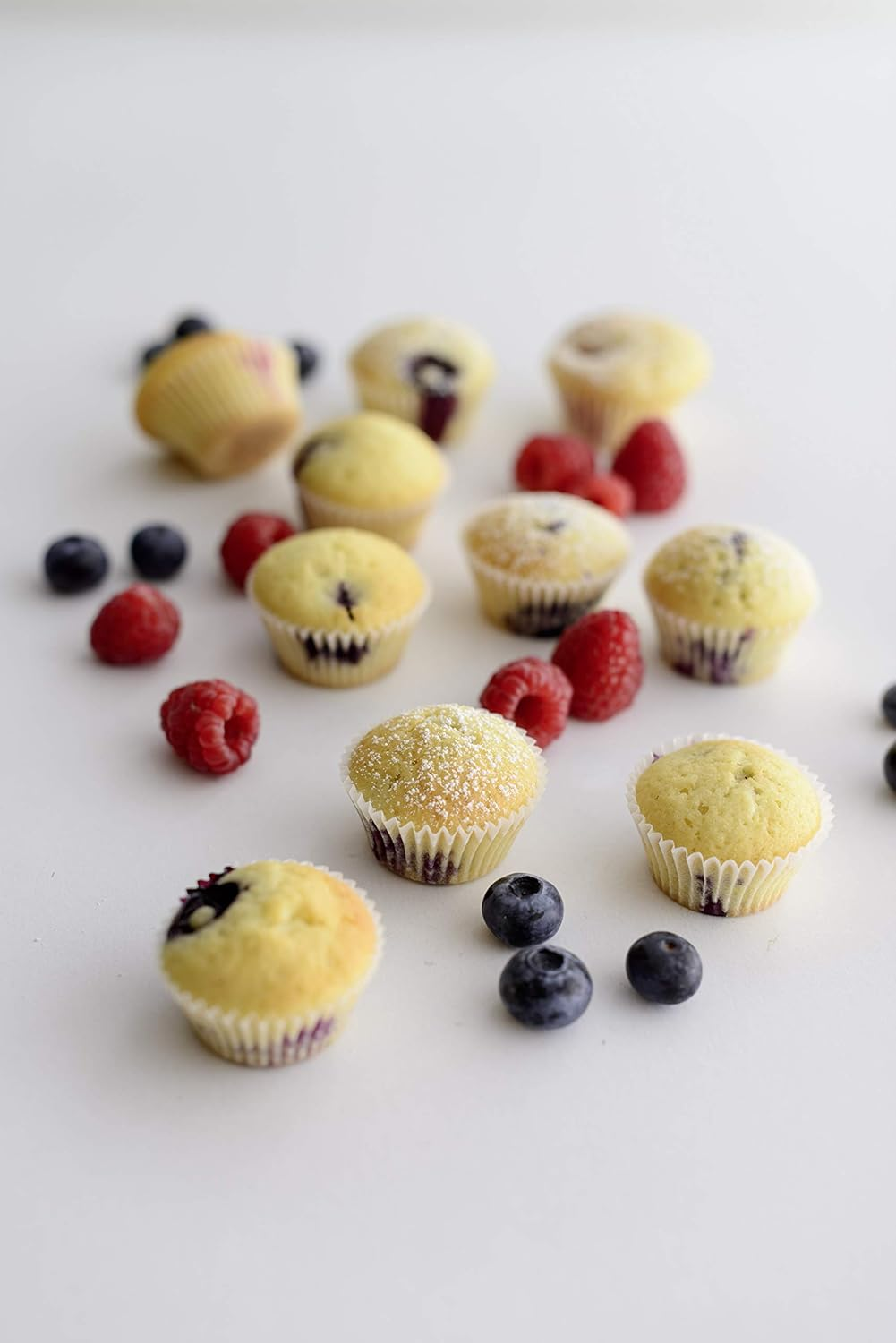 Dr. Oetker Tradition 24-Piece Non-Stick Bakeware Muffin Tin, Black