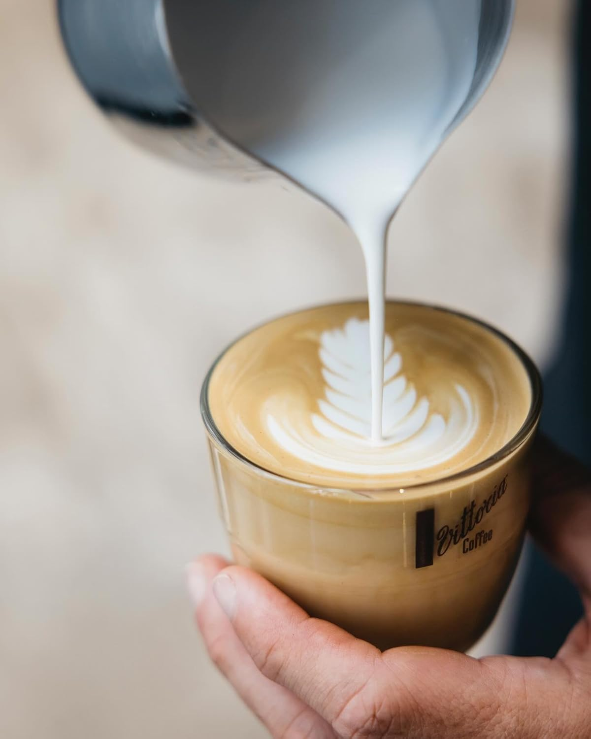 Vittoria Coffee Cinque Stelle 100% Arabica Special Bar Coffee Beans 1Kg. Online Exclusive Blend, Served in Award Winning Restaurants. Medium-Dark Roast Perfect as an after Dinner Espresso. image number 6