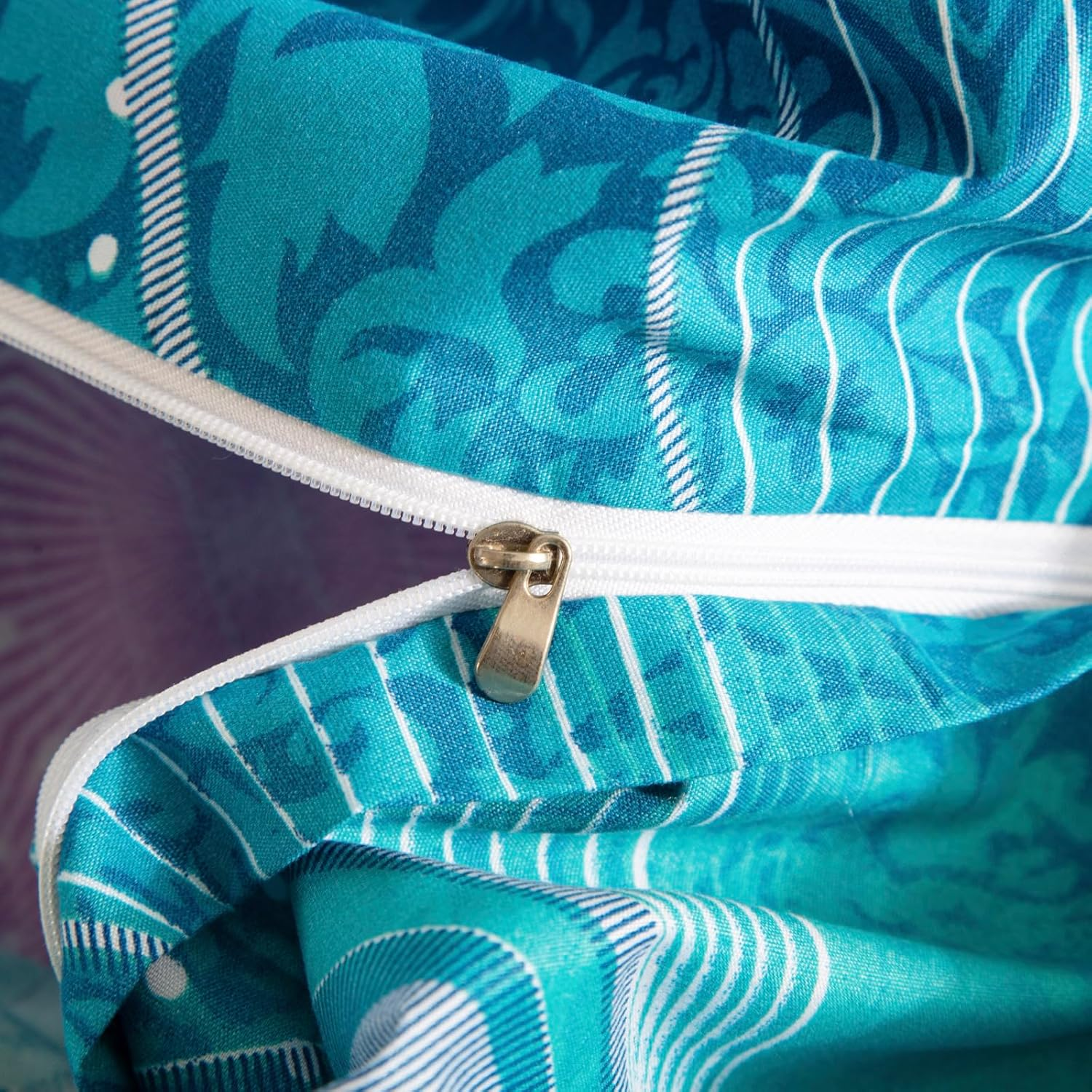 FABRIC FANTASTIC Vitara Quilt Cover Set, 3 Piece Duvet Cover Set Includes 2 Pillowcases, Doona Cover Set (Queen Size) image number 3