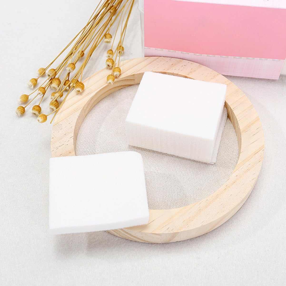 Healvian 400 Pack of Makeup Cotton Pads Australian Cotton Non-Woven Fabric Gentle on for Home Salon Use image number 2