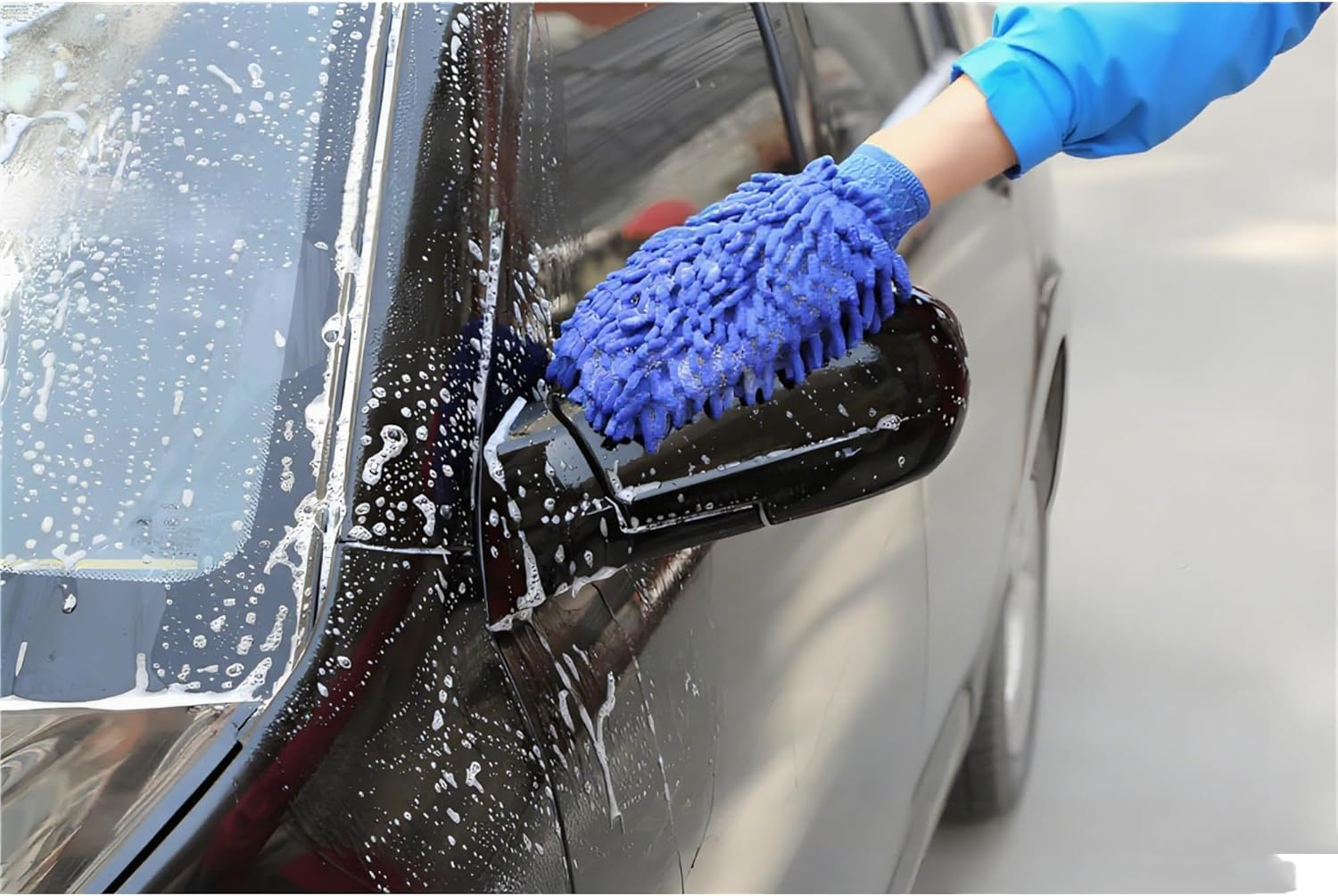 2 Pack Microfiber Wash Glove + Free Polishing Cloth | Ultra-Soft, Scratch-Free | Wet/Dry Use for Car, RV & Household Cleaning image number 2