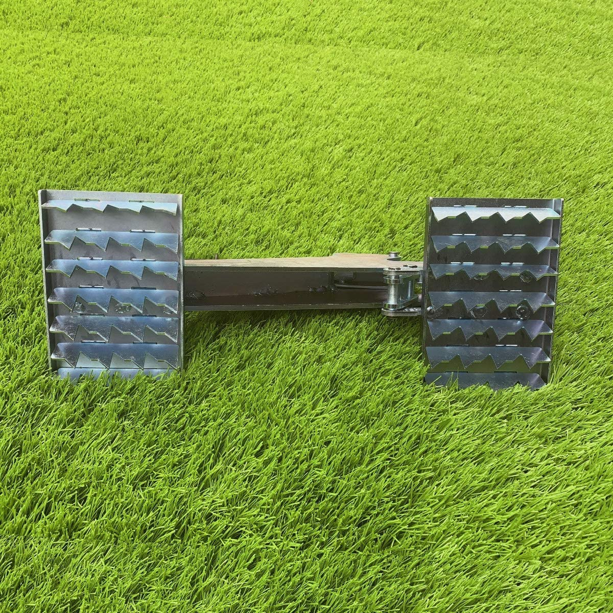 Artificial Grass Installation Tool Turf Puller Turf Fix for Synthetic Turf, Artificial Lawn image number 3