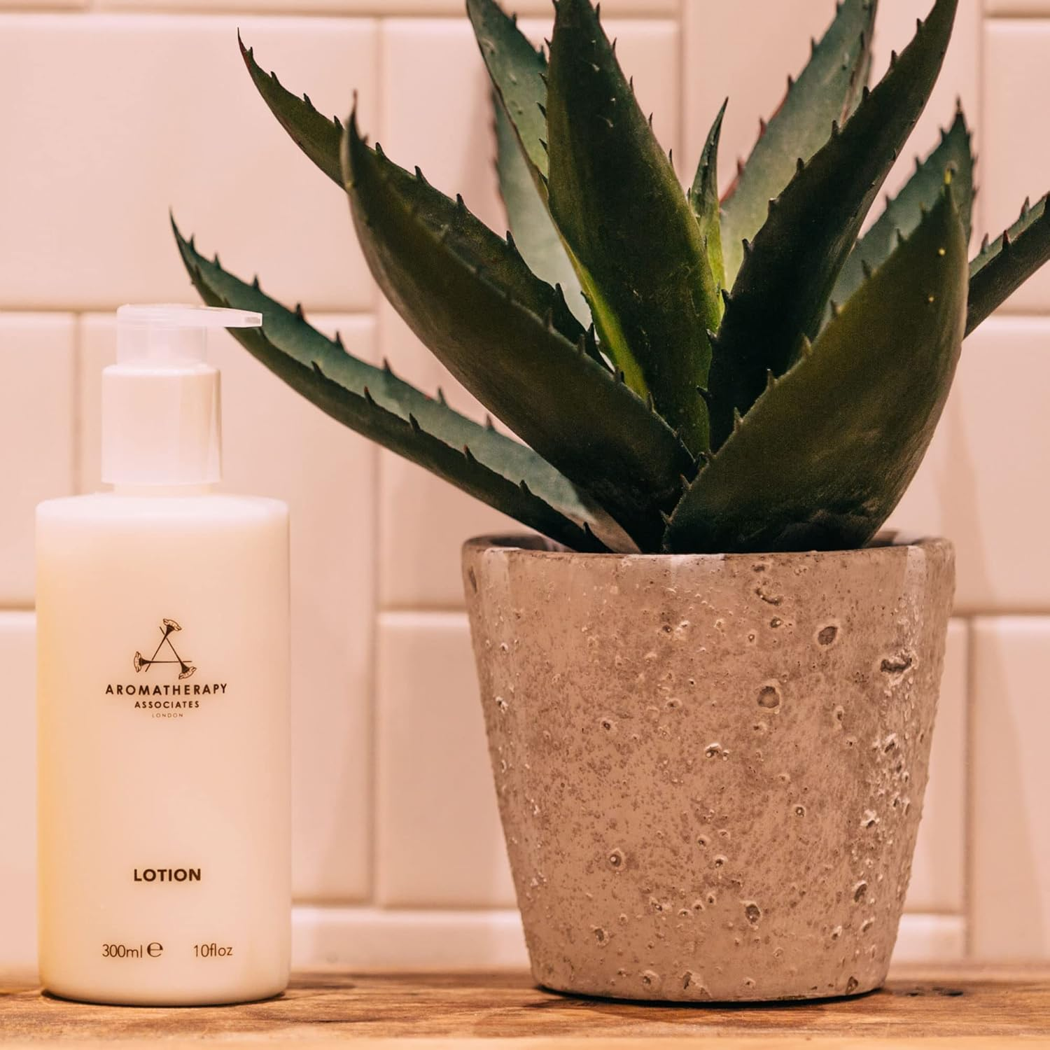 Aromatherapy Associates Lotion, 300 Ml