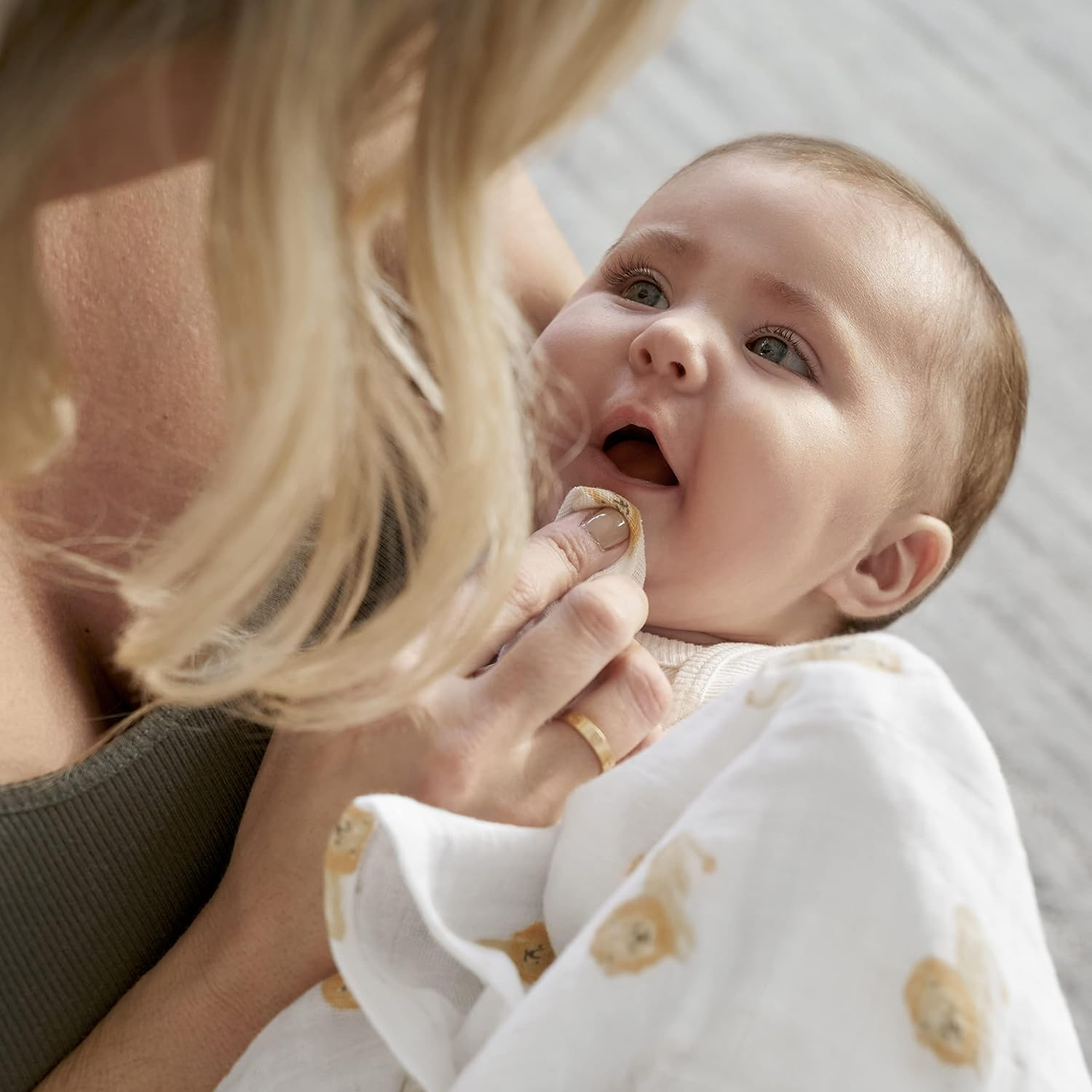 Aden + Anais&trade; Musy Squares 3 Pack Organic Cotton Muslin Outdoors (Animal Kingdom) image number 2