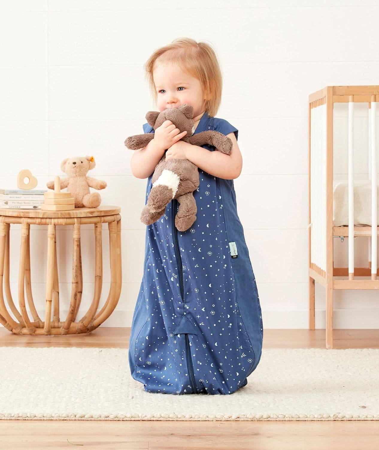 Ergopouch Sleep Suit Bag 0.3 TOG, 3-12 Months, Night Sky Print &ndash; Organic Cotton, 2-In-1 Convertible Sleeping Bag or Suit with Legs, Lightweight & Breathable, Ideal for Room Temperatures (22&ndash;26&deg;C) image number 6