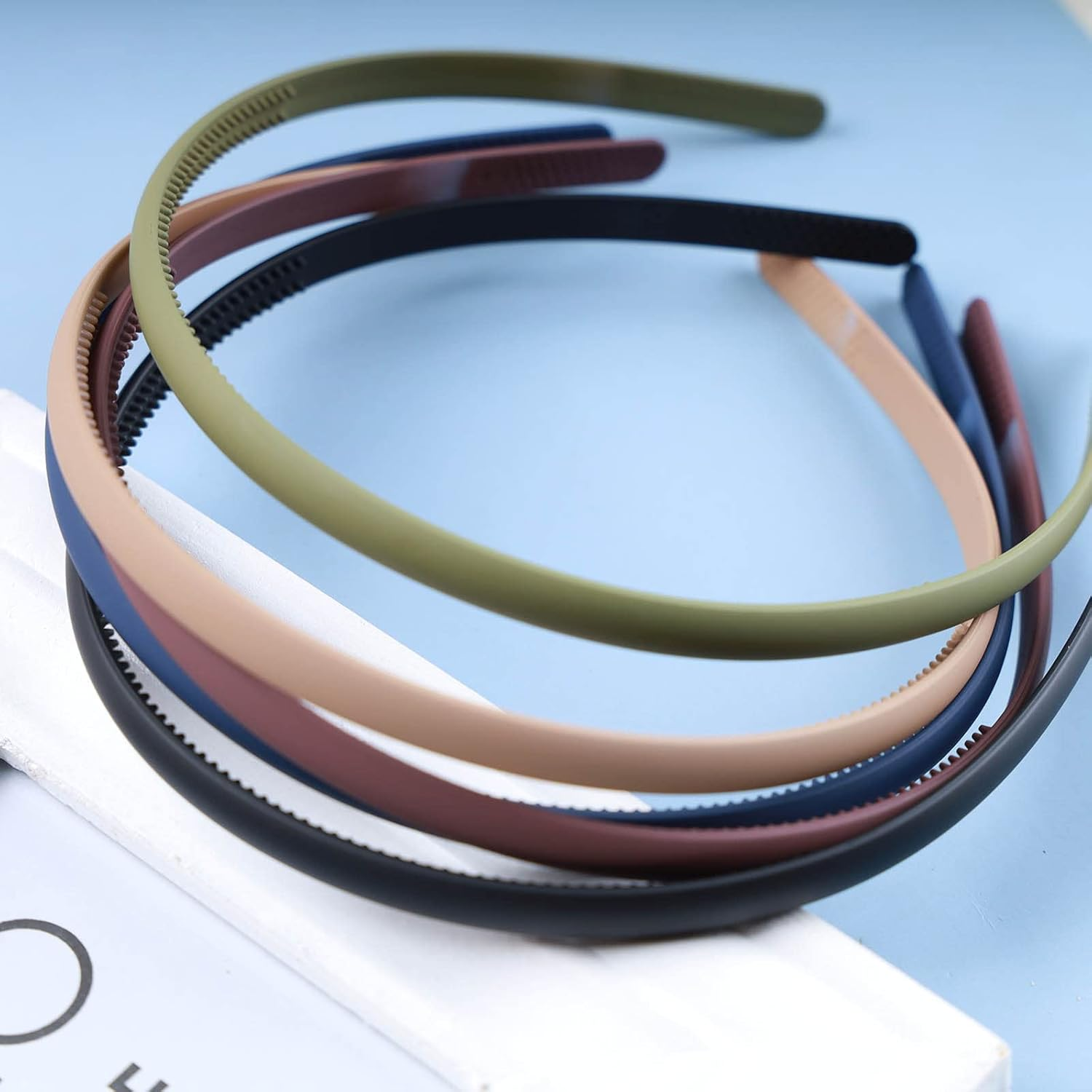 Yheakne Vintage Headband French Headband Hair Bands Multicoloured Resin Headbands Plastic Plain Hair Band Hoop Decorative Hairpiece Hair Accessories for Women and Girls (Pink) image number 4