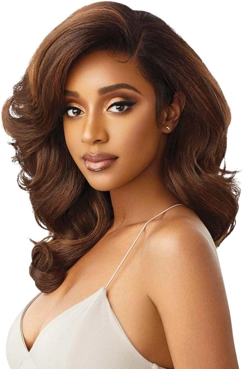 Outre LACEFRONT PERFECT HAIR LINE Glamorous Wavy Fully Hand-Tied 13&rdquo;X 6&rdquo; Frontal HD Baby Hair Transparent Lace Easy-To-Style Heat Friendly - JULIANNE (DR2/CHOSWI)