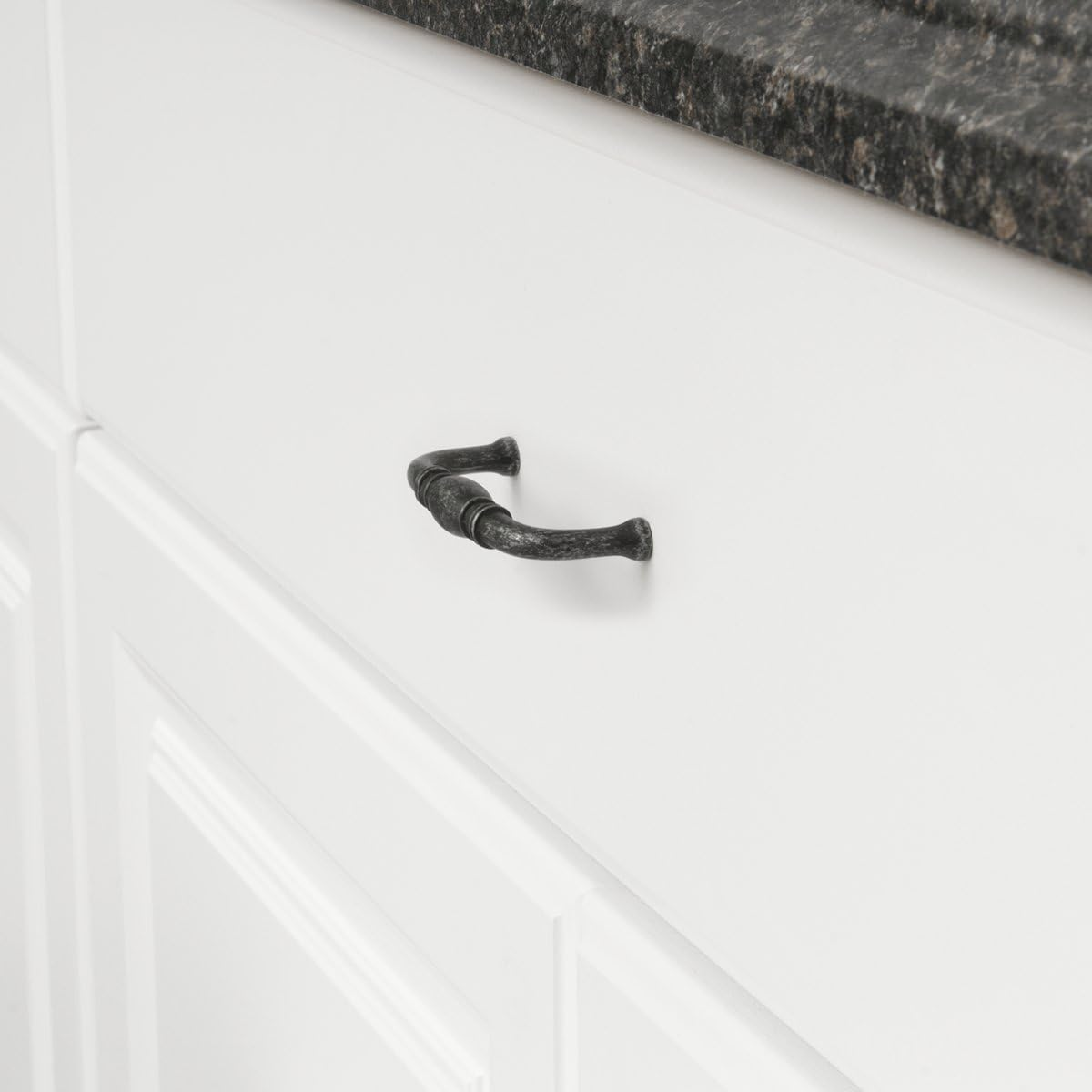 Amazon Basics Traditional Cabinet Handle, 3.71-Inch Length (3-Inch Hole Center), Antique Silver, 10-Pack image number 6