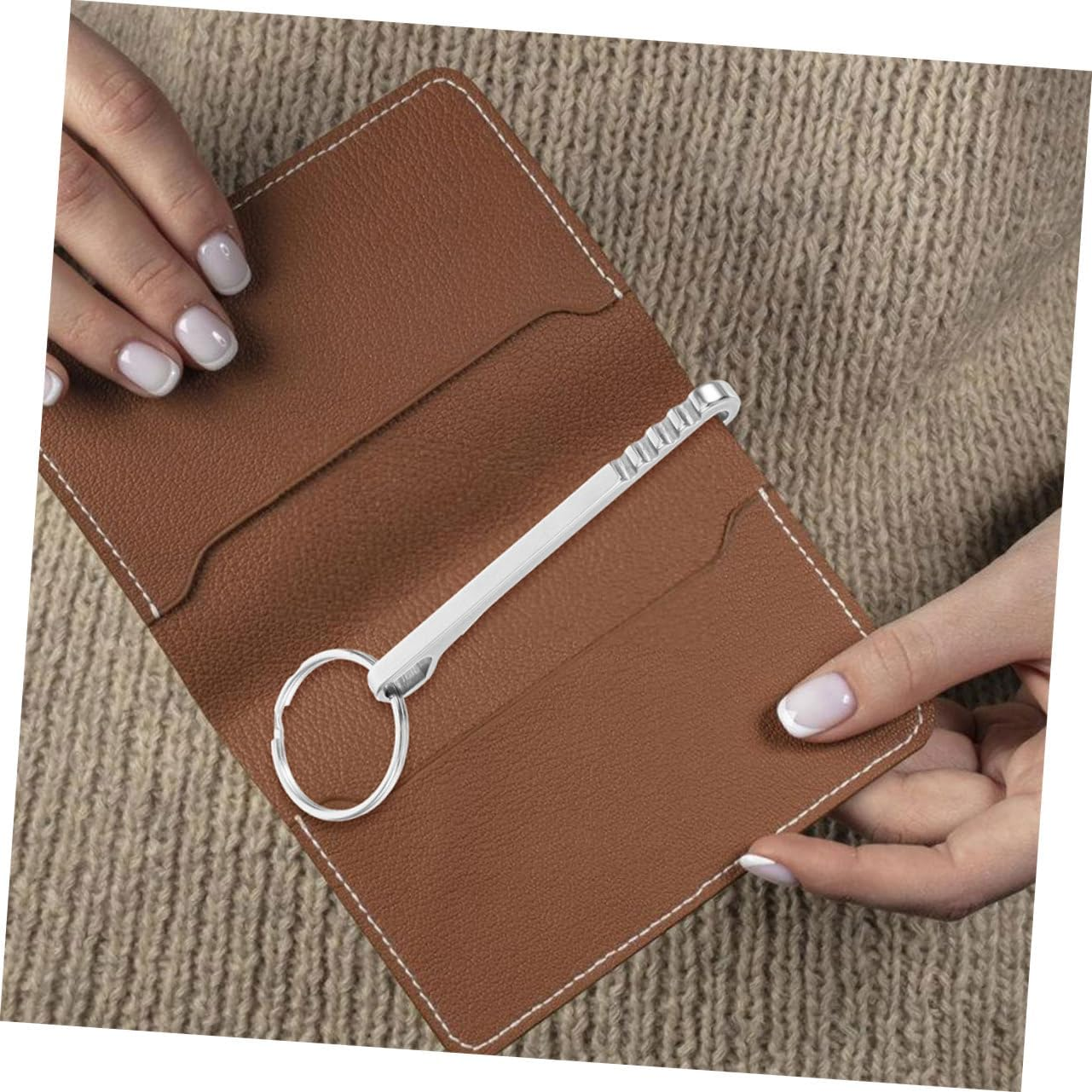 Iplusmile 2Pcs Stainless Steel Carabiner Money Clip Wallet Keychain Clip Portable Cash Holder for Outdoor Activities and Travel image number 1