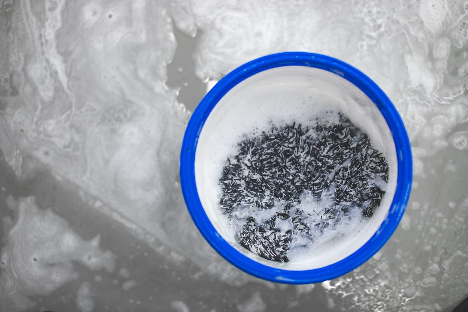 The Rag Company - the Cyclone Ultra Wash Mitt 8In X 9In and Cyclone Ultra Wash Pad 10In X 10In - 70/30 Blend Korean Microfiber, Foam Padding, Scratch-Free, Lint-Free, Black (2-Pack) image number 2