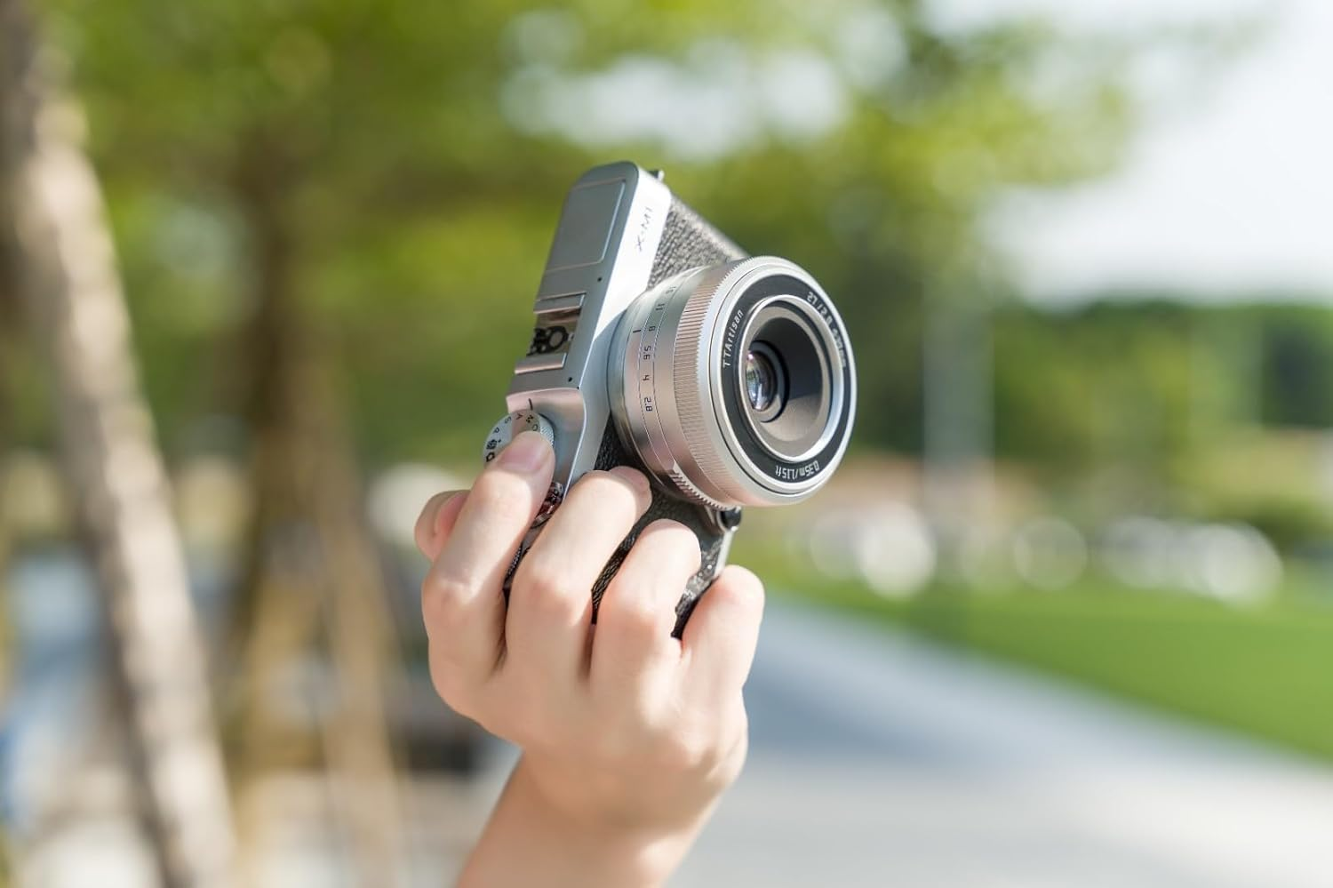 TTARTISAN AF 27Mm F2.8 APS-C Frame Lens Ultra-Compact Pancake Lens for Fuji X Mount Cameras for Fujifilm XS10 X-E4 X-T10 X-T20 X-T3 X-T4 X-T100 X-T200 X-T30 X-Pro1 X-Pro2 X-Pro3 X-E1-Silver image number 1