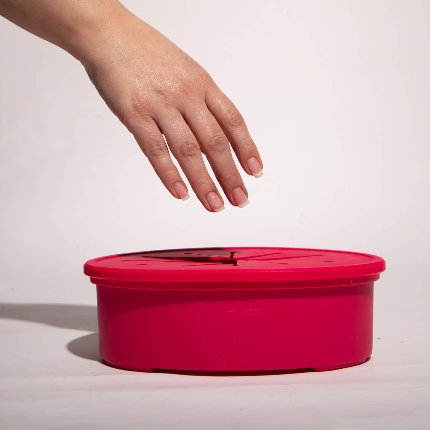 Revel Nail Swift Soak Manicure Removal Bowl image number 1