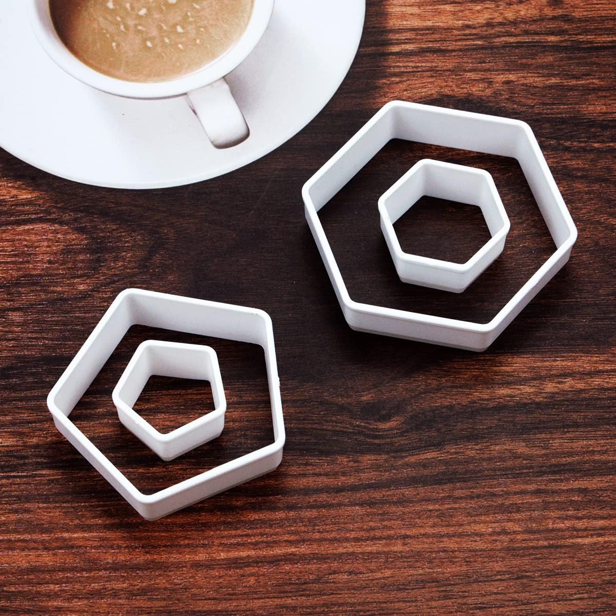 4 Pcs Football Pattern Cookie Cutters 4 Sizes Hexagon Cookie Cutter Plastic Soccer Cake Fondant Cutters for Kitchen Boys Kids DIY Soccer World Cup Sugar Craft Moulds Cake Desserts Decorating Tools