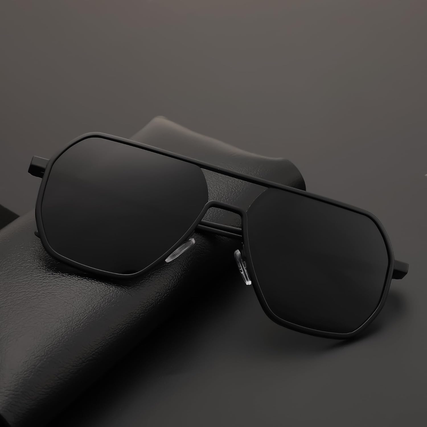 Yujian Retro Polarized Aviator Sunglasses for Men Women Metal Frame Sun Glasses Classic Vintage Shades UV400 Protection image number 5