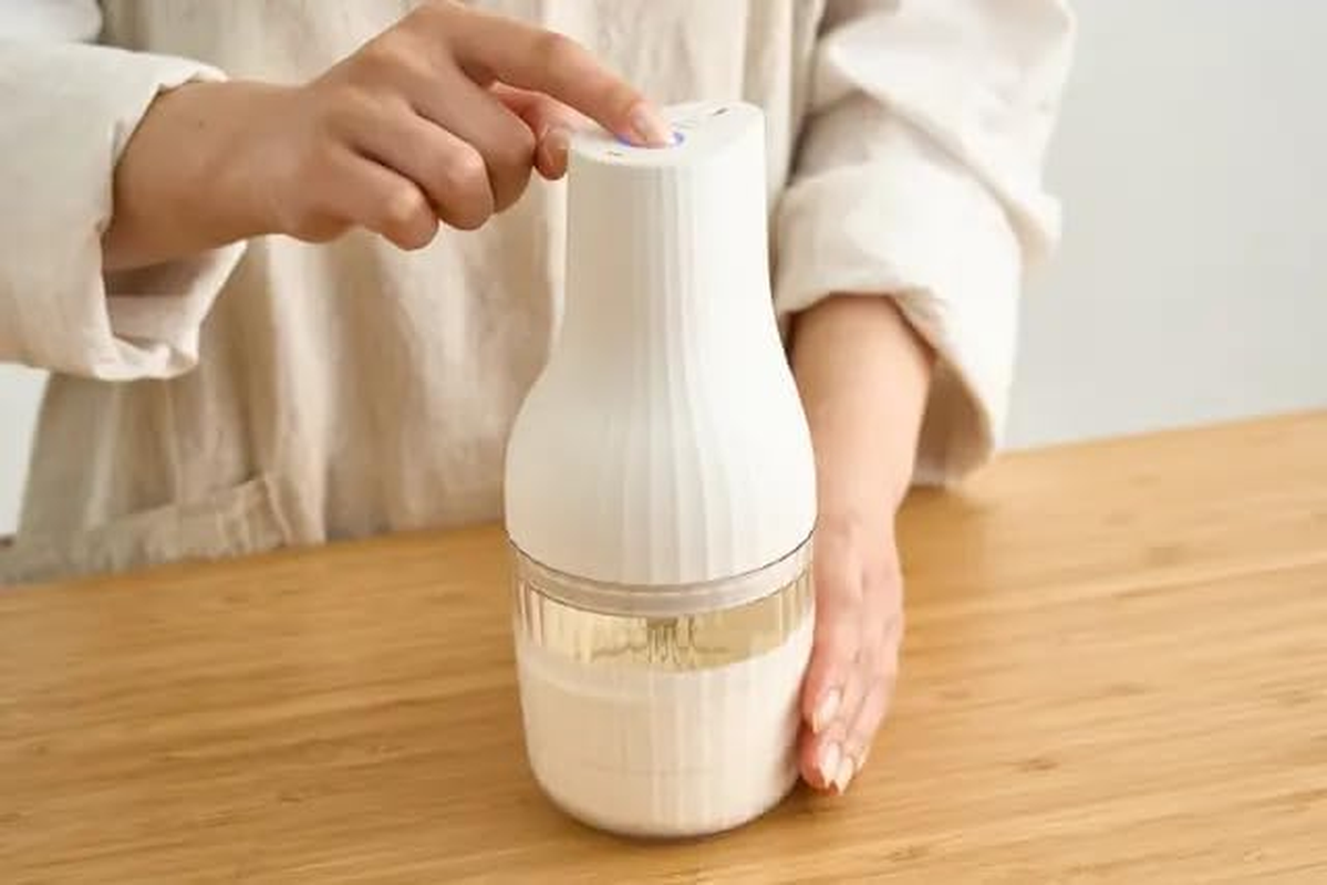 Kai Kai DK5150 Automatic Fresh Cream Whipper, Raw Clich, NAMACRICH, Compact, Whisk, Cream, Cordless, Rechargeable, USB-C Charging Cable Included image number 3