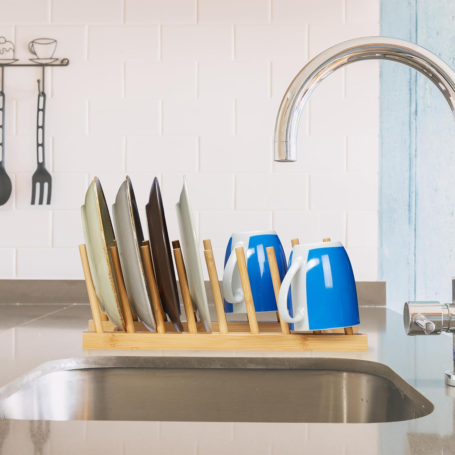 Relaxdays Plate Stand for 8 Plates, Boards, Lids, Set of 3, Bamboo, H X W X D: 12 X 12.5 X 34 Cm, Natural image number 4