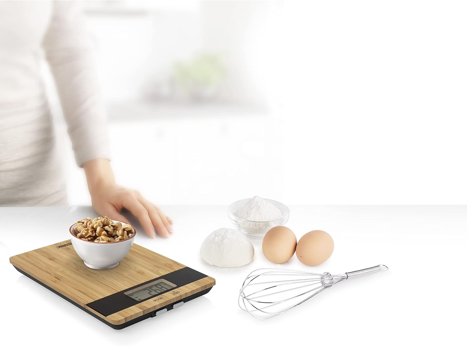 Princess 492944 Pure Kitchen Scale, 5Kg Capacity, Battery Powered, Bamboo image number 4