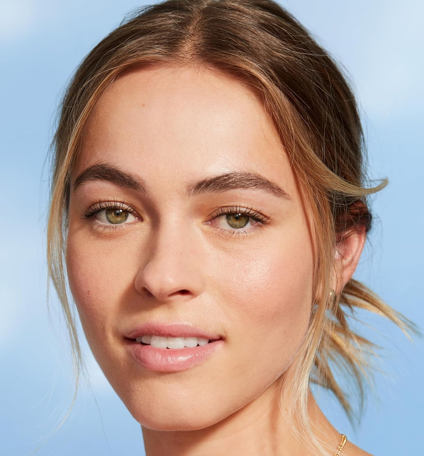 COVERGIRL Aquasmoothers Compact Foundation Creamy Natural 720 12G, 1 Count, No. 720 Creamy Natural (80261928) image number 6