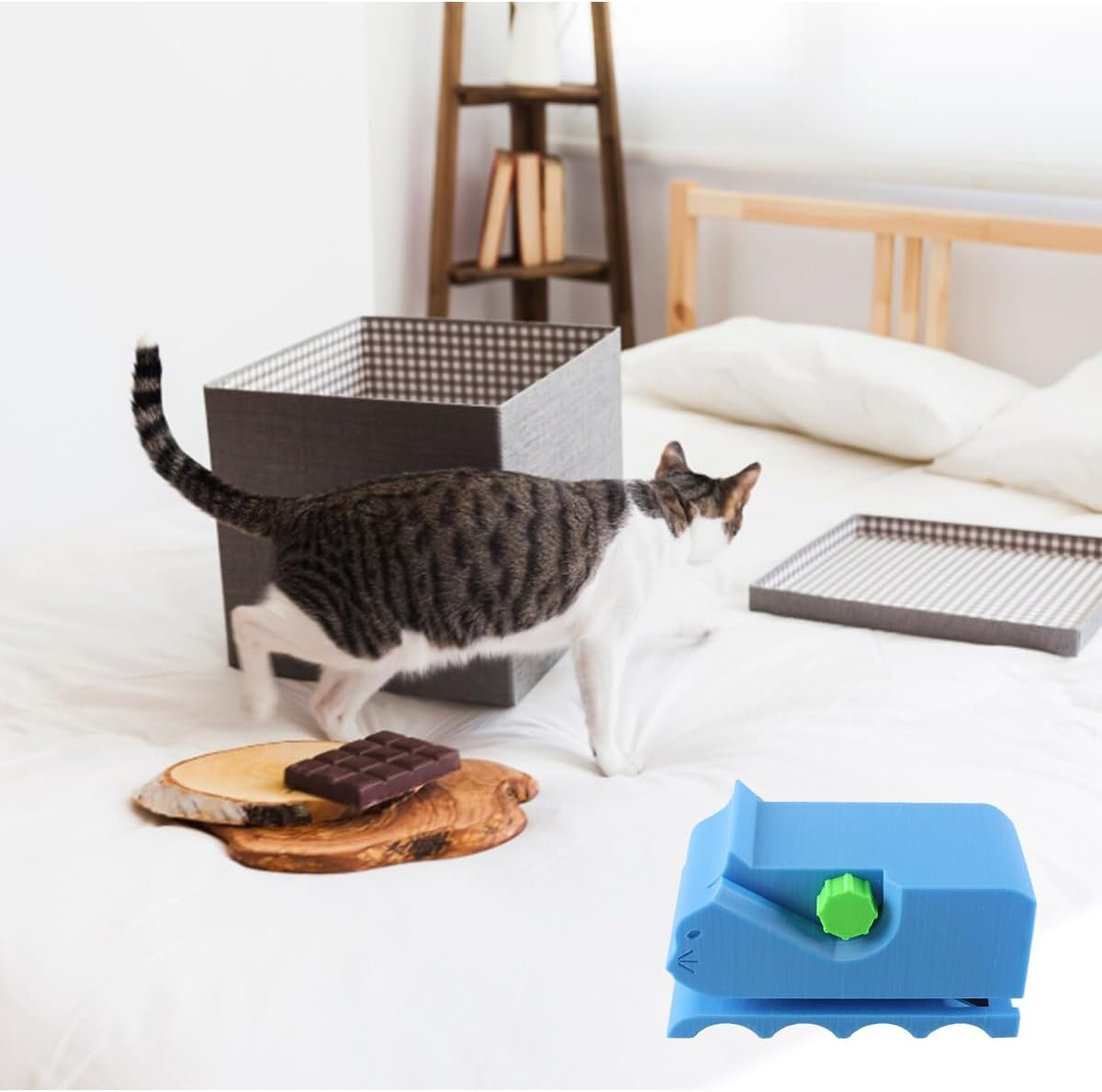 Enwye 3D Printed Cardboard Cutter, Cat Scratch Cutter, DIY Cat Scratching Tool, Recycled Cardboard (Blue) image number 4