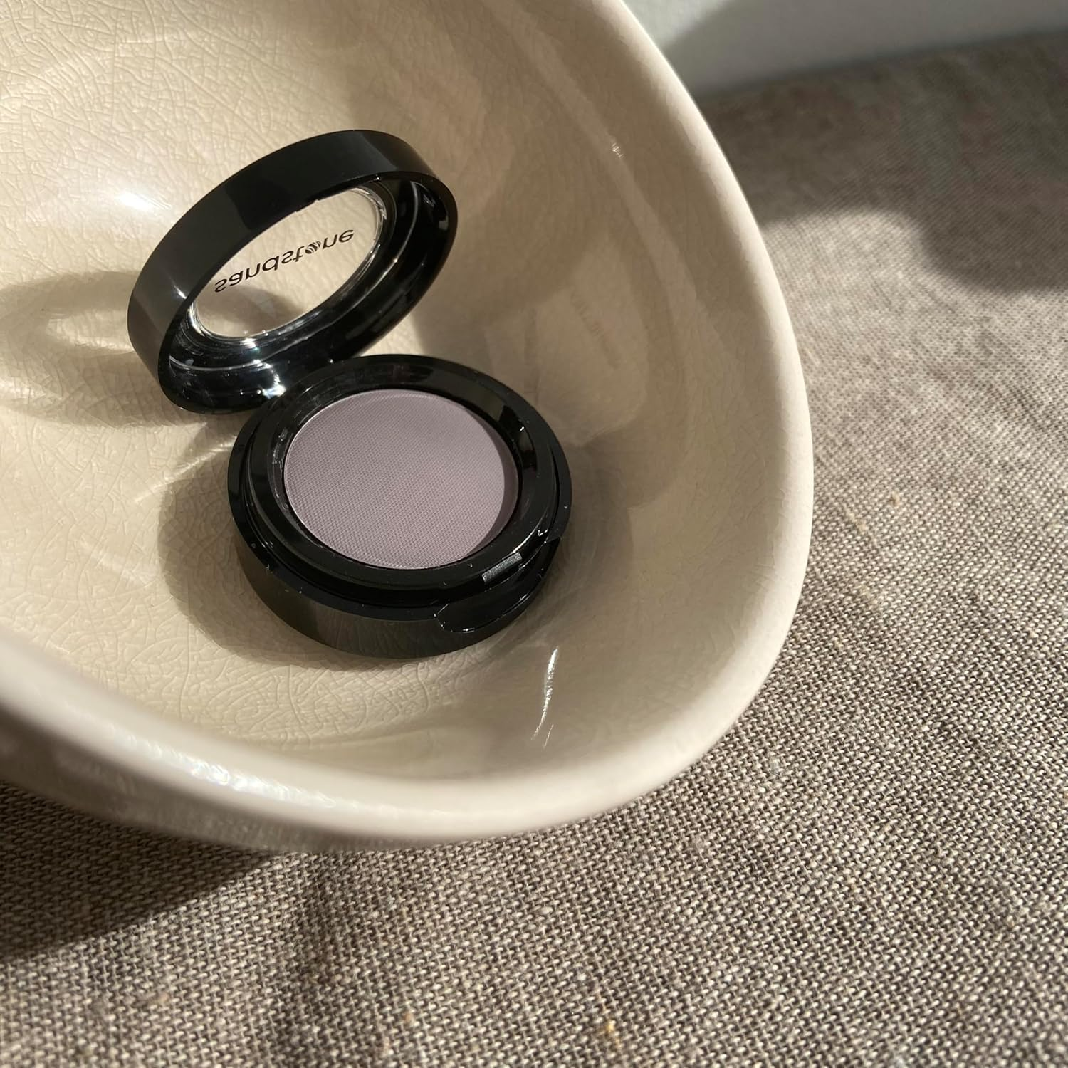 Sandstone Eyeshadow, 522 Grey Lady image number 3